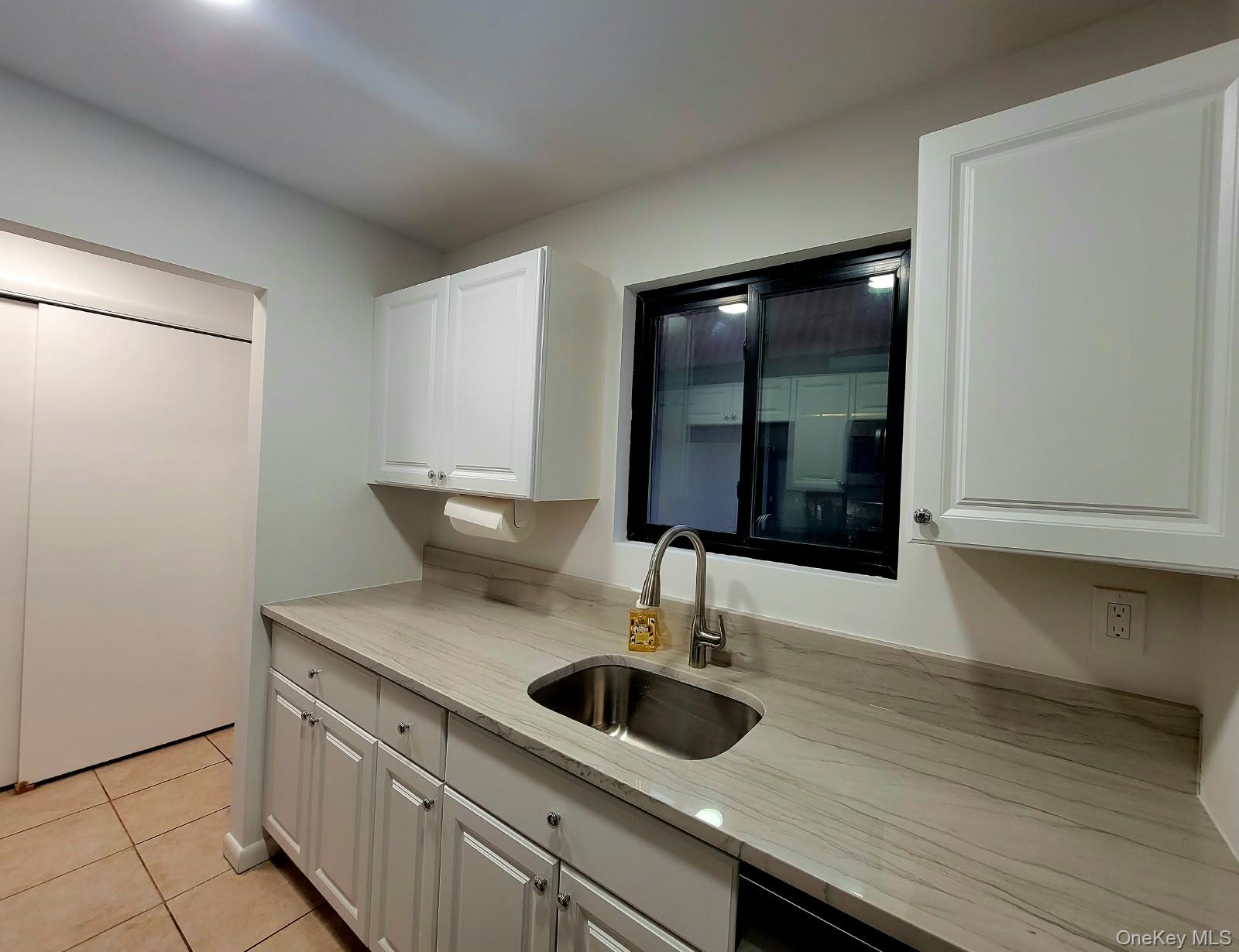 14 Granada Crescent, Unit 19 photo 4