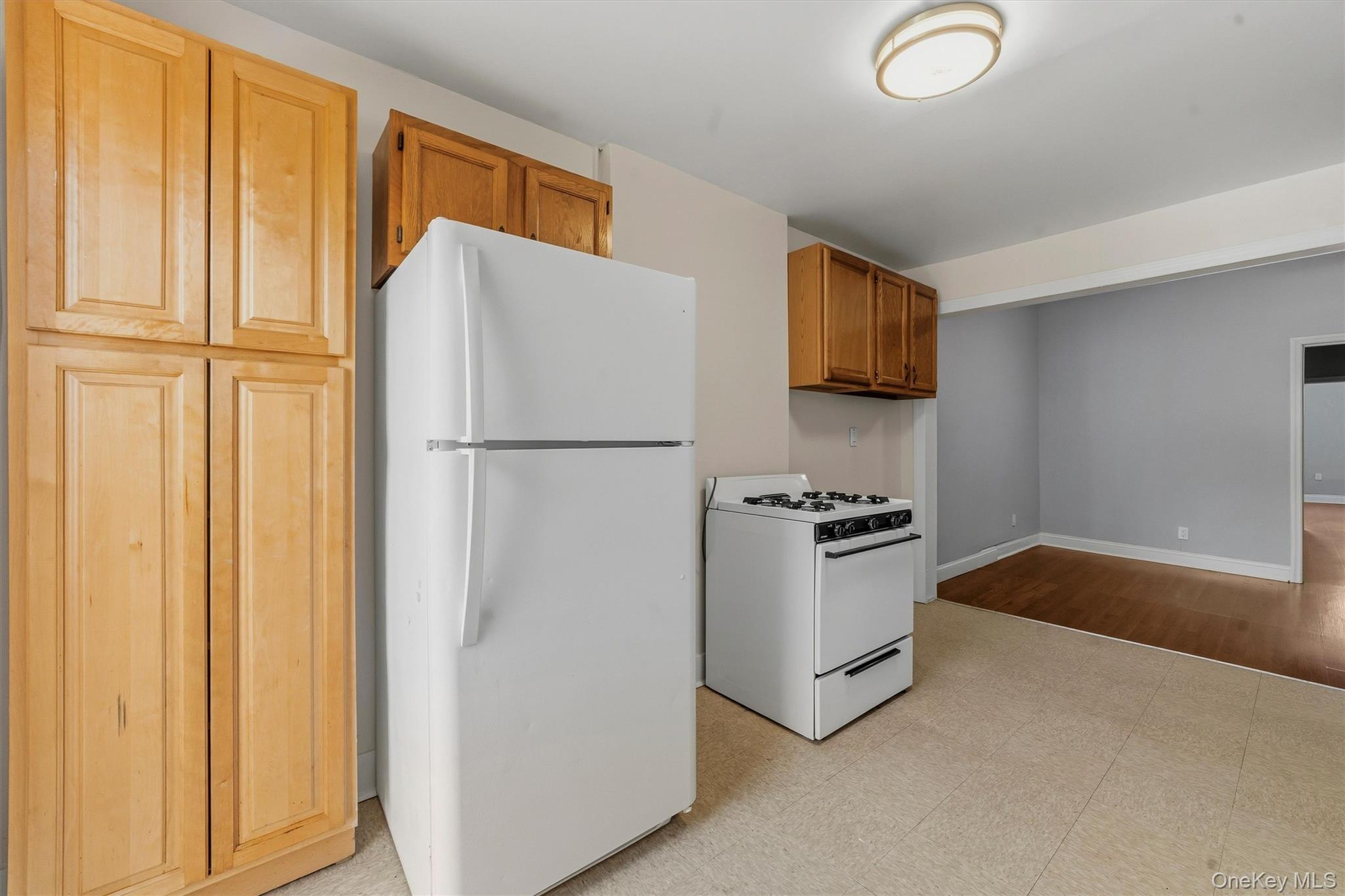158 Willow Street, Unit 4B photo 3