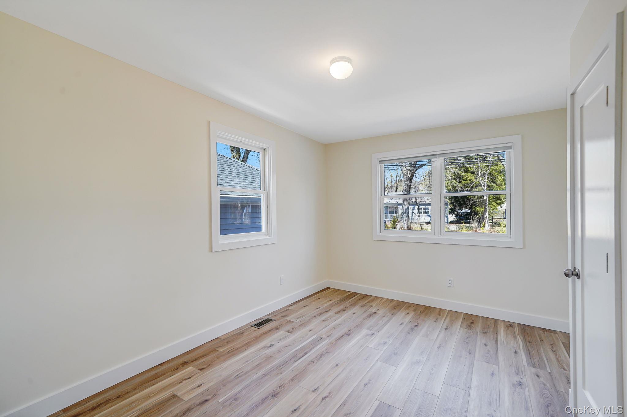 2939 N Wading River Road – For Sale photo 12