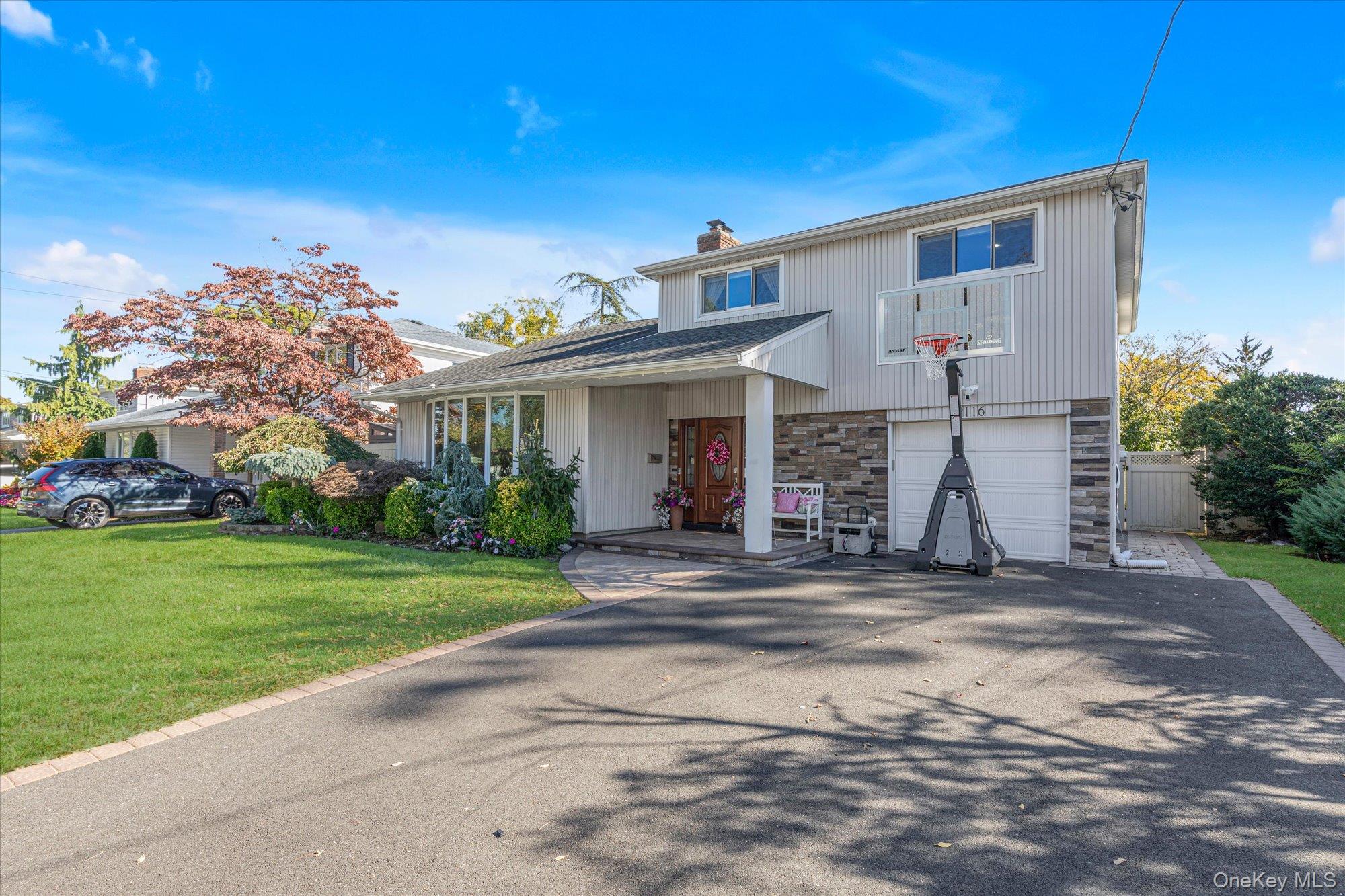2116 Oliver Way – For Sale photo 2
