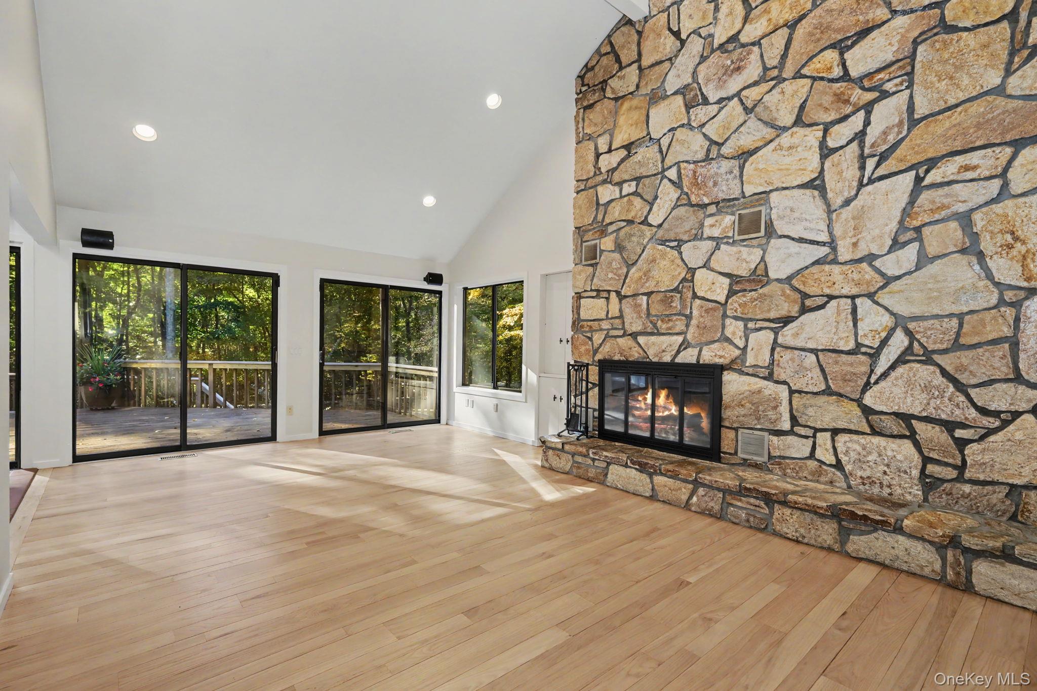 4 Stone Hollow Way – For Sale photo 15