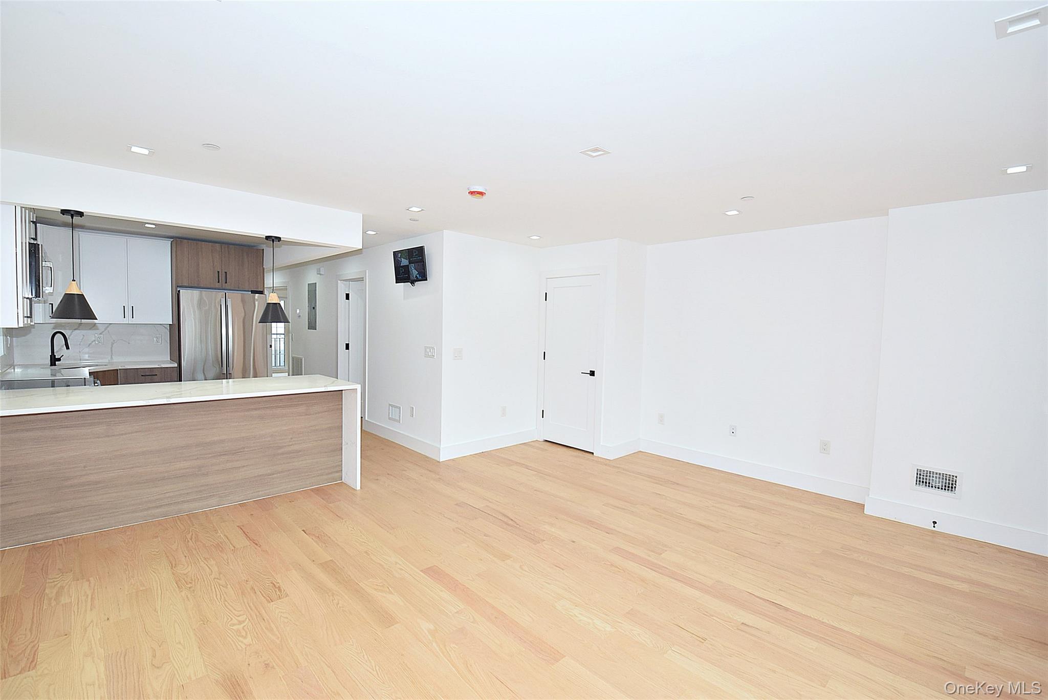 38-36 215st, Unit 1fl photo 3