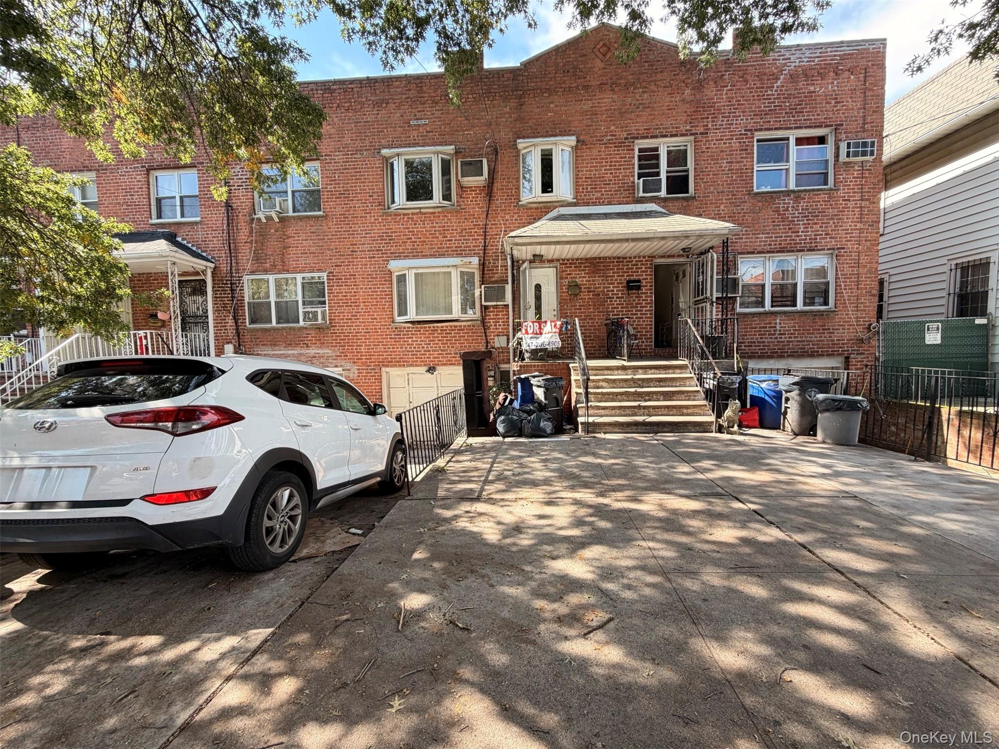 5518 Junction Boulevard – For Sale