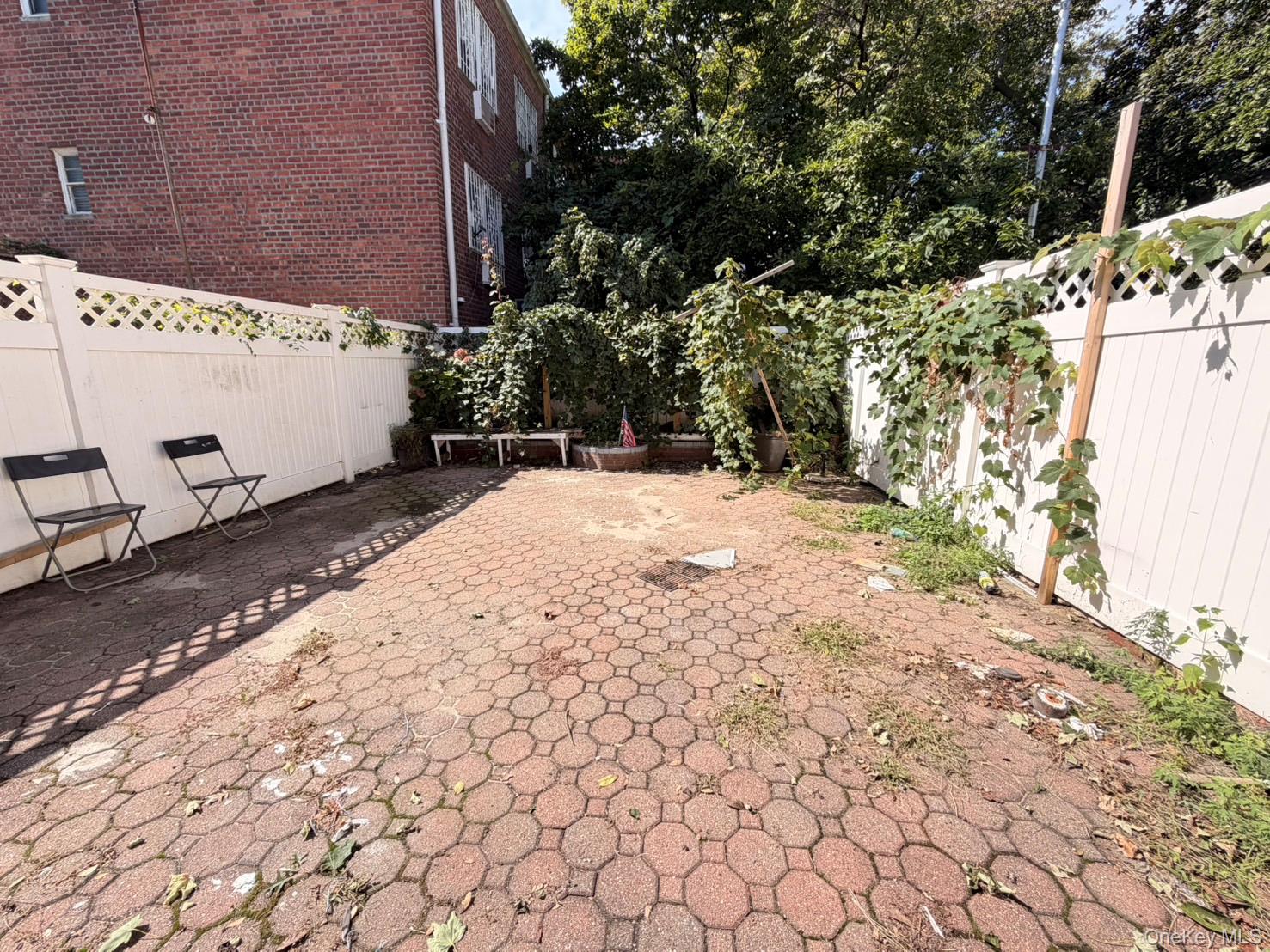 5518 Junction Boulevard – For Sale photo 3