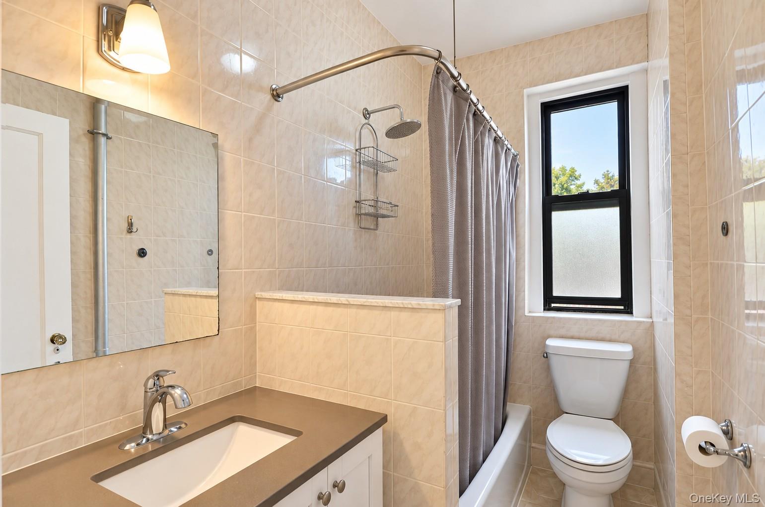 31 Pondfield Road West, Unit 51 photo 8