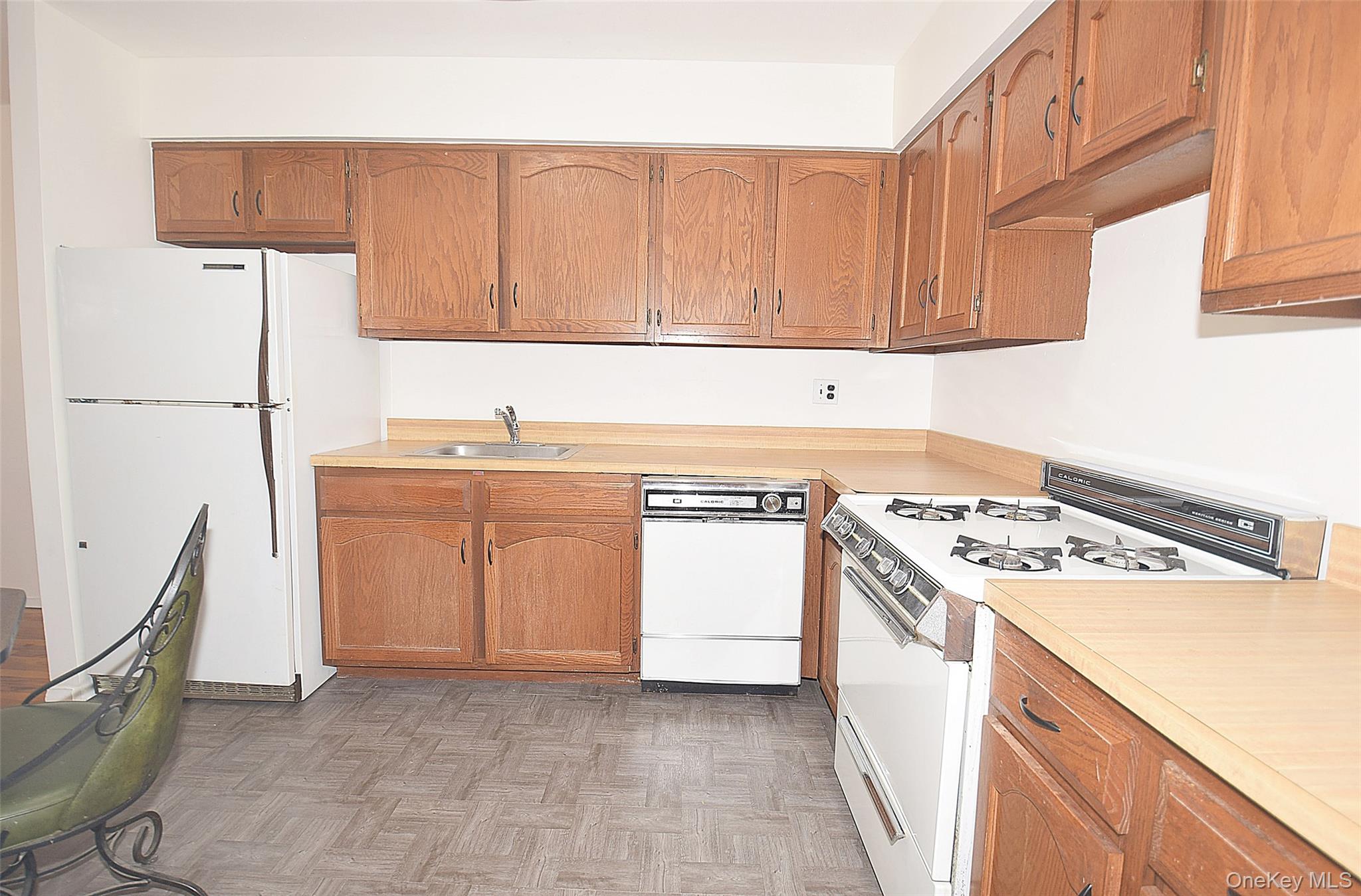 220-47 67 Ave – For Rent photo 7