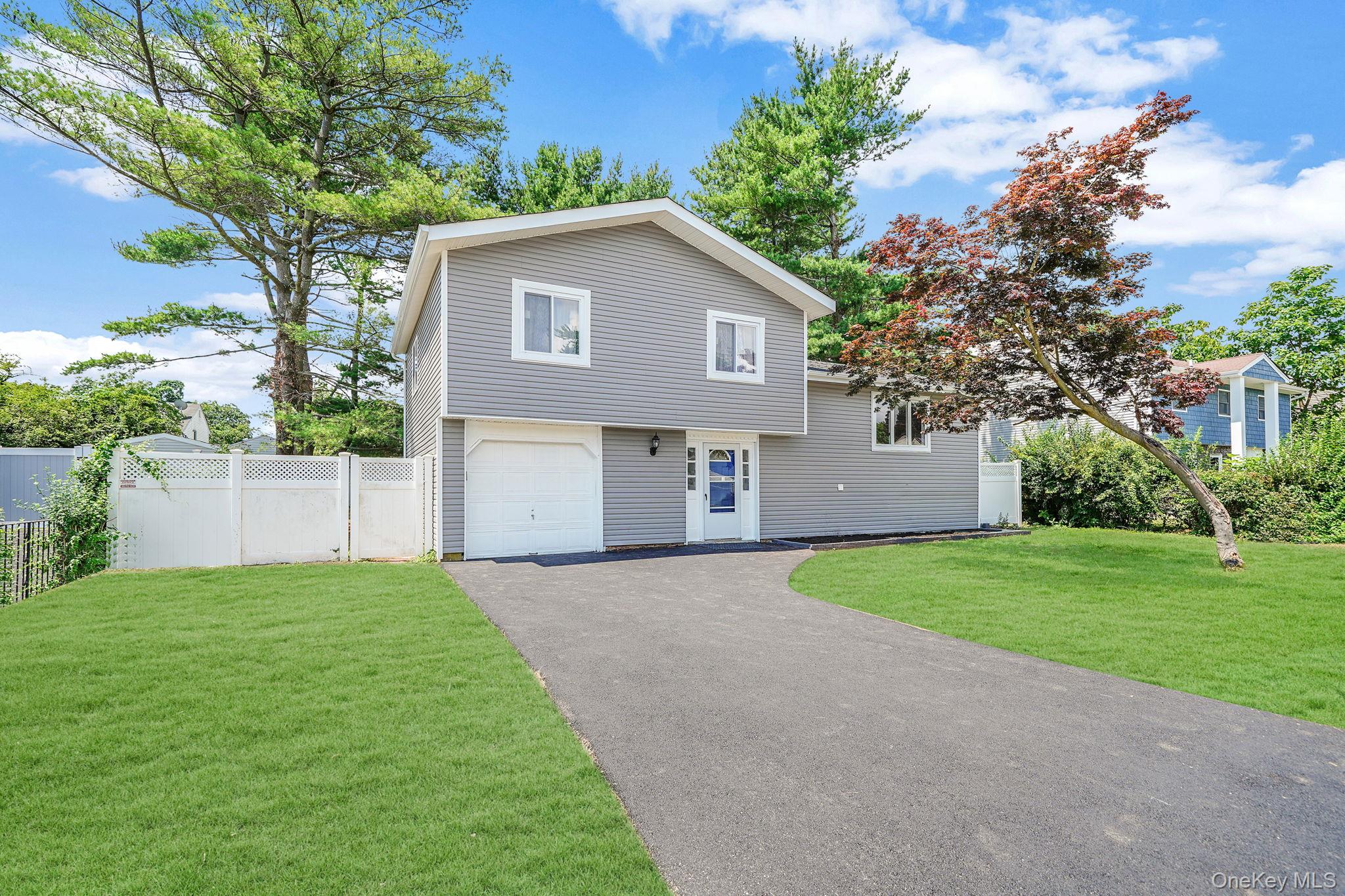 180 Branch Avenue – For Sale