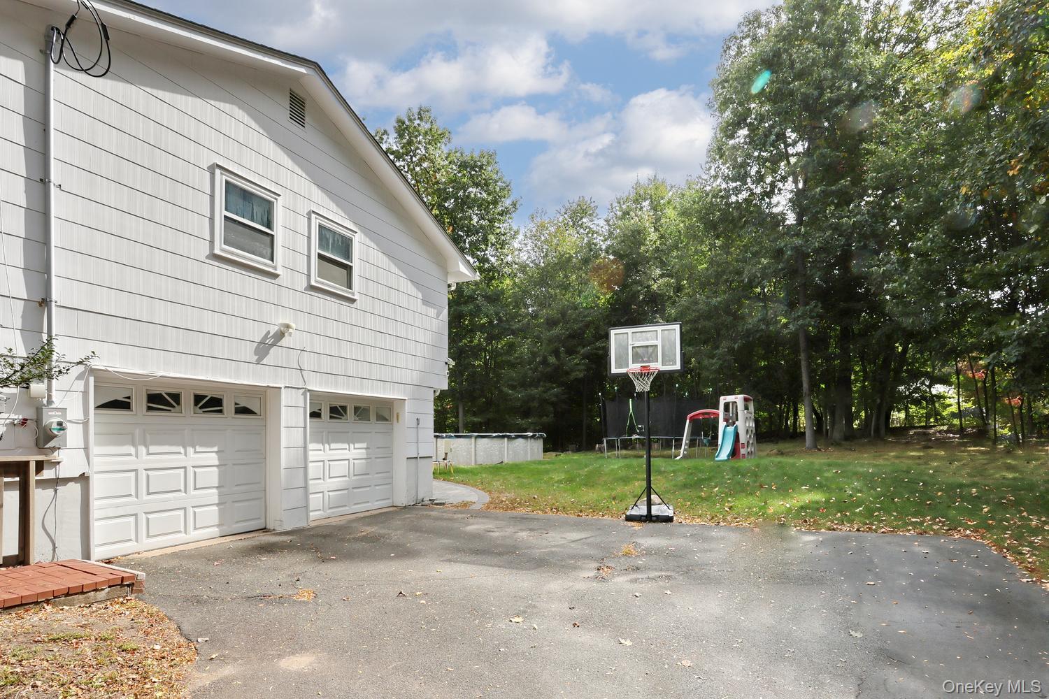 111 Smith Hill Road – For Sale photo 37