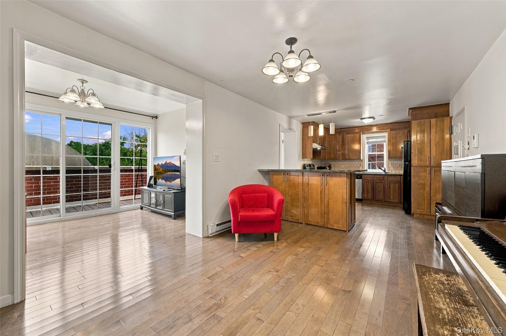 143-36 37th Avenue, Unit 5A photo 6