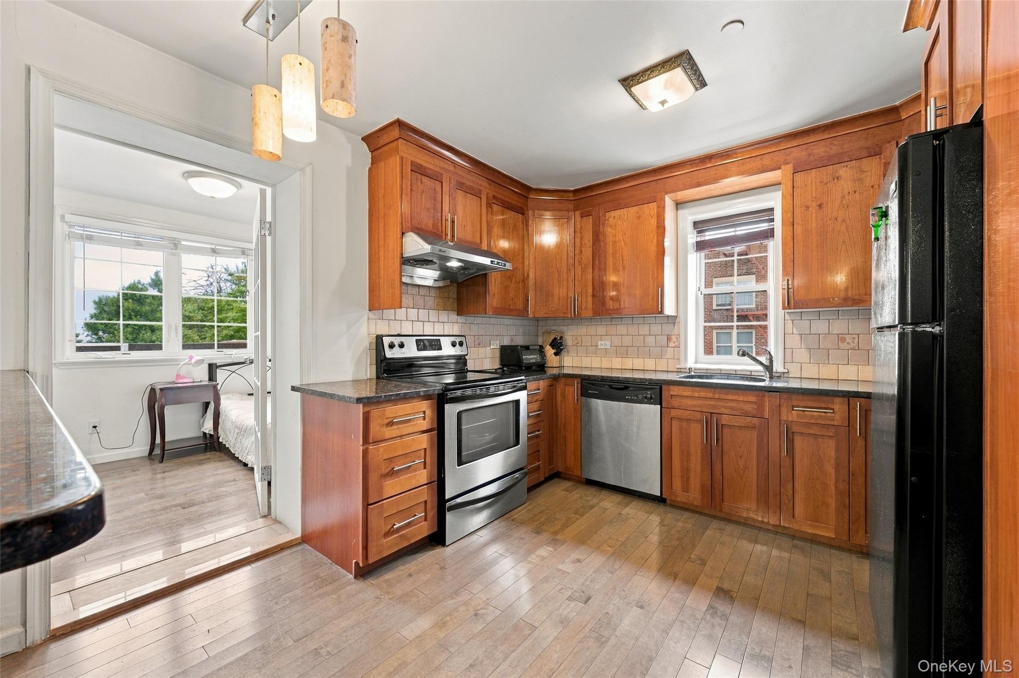 143-36 37th Avenue, Unit 5A photo 11
