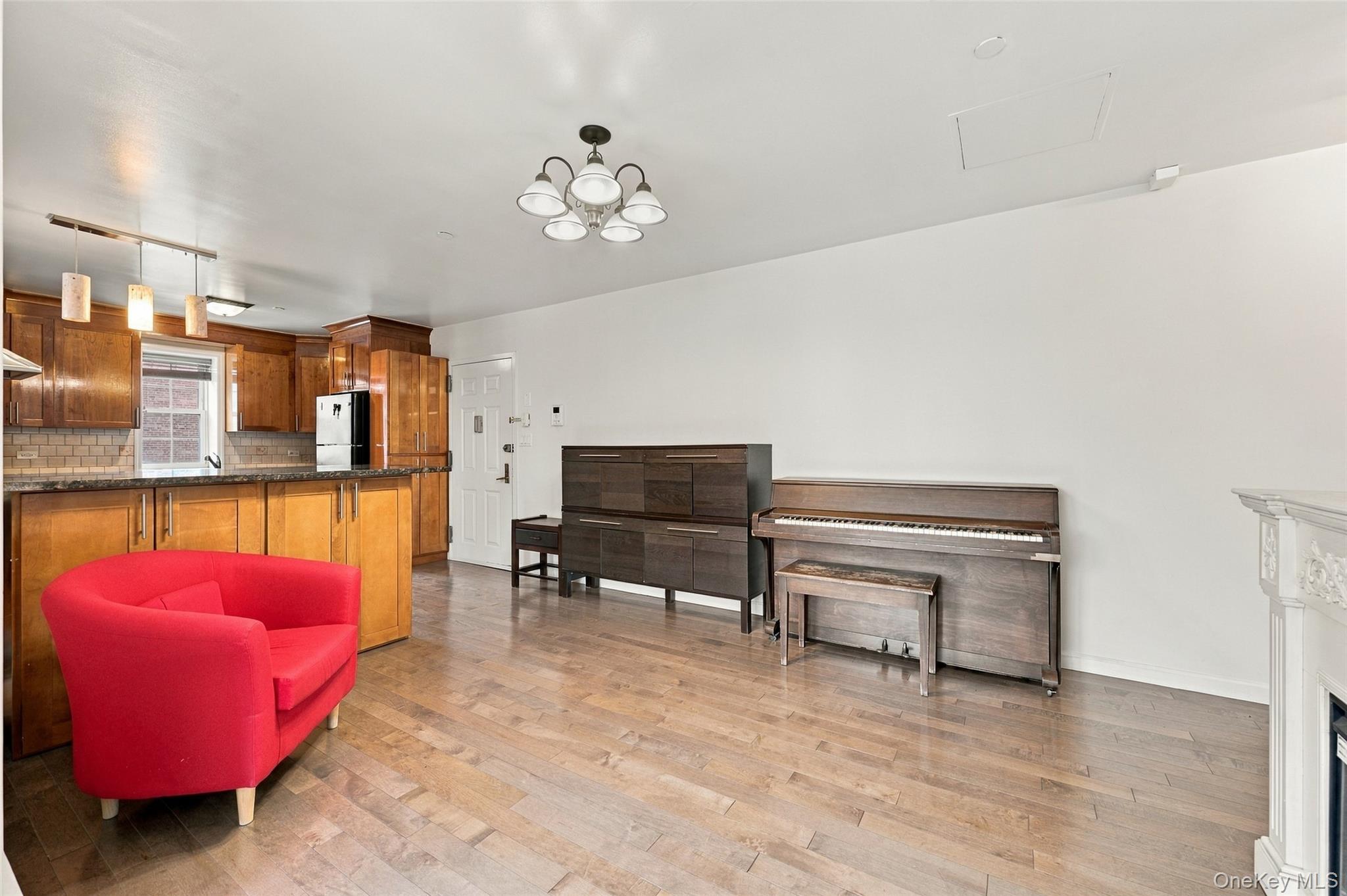 143-36 37th Avenue, Unit 5A photo 5