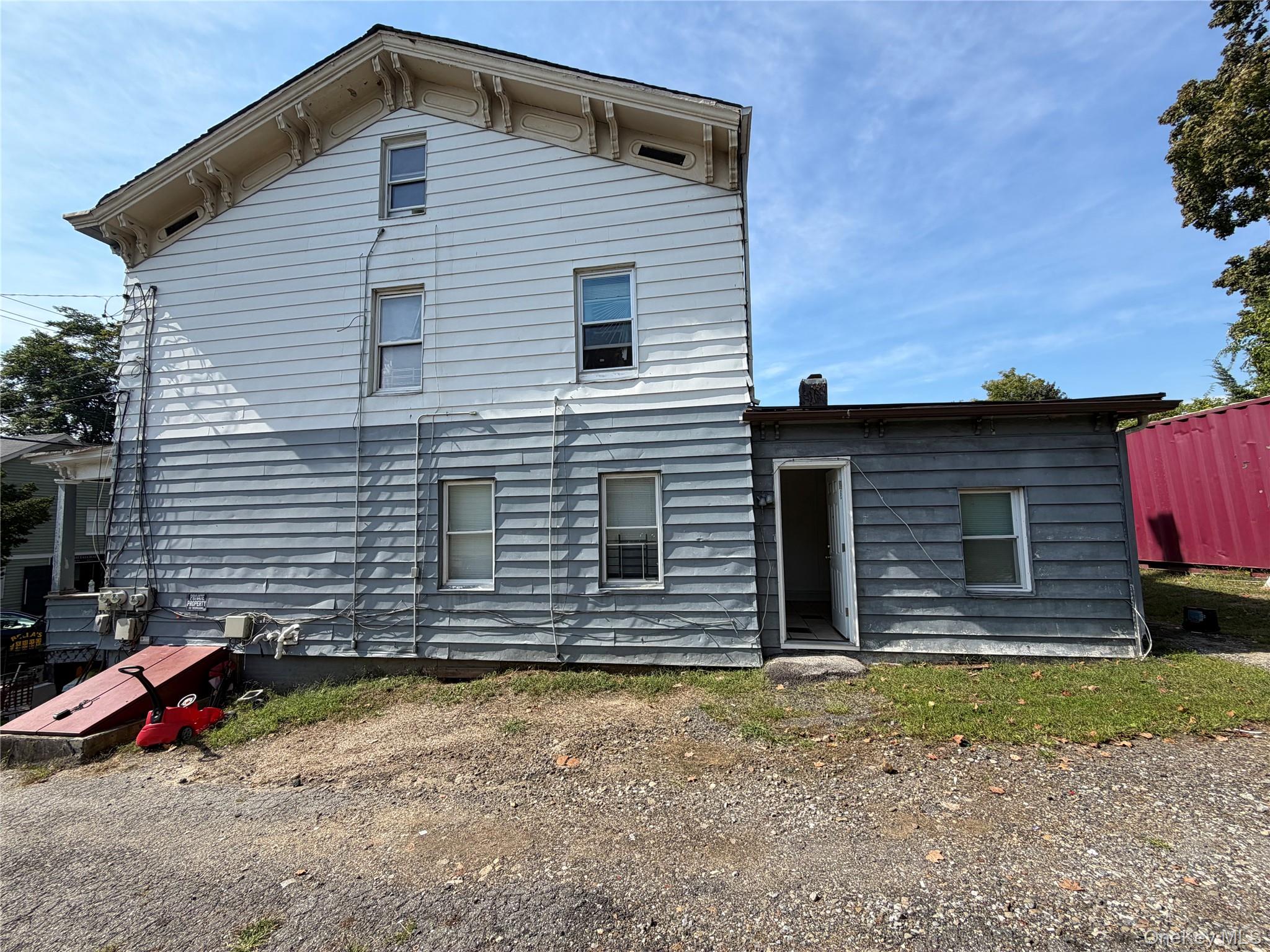 1036 Howard Street – For Rent photo 2