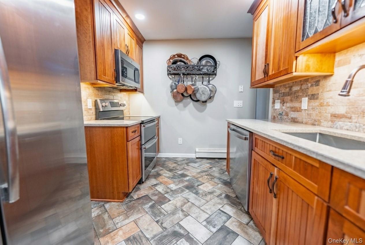 2 Charles Avenue – For Sale photo 5