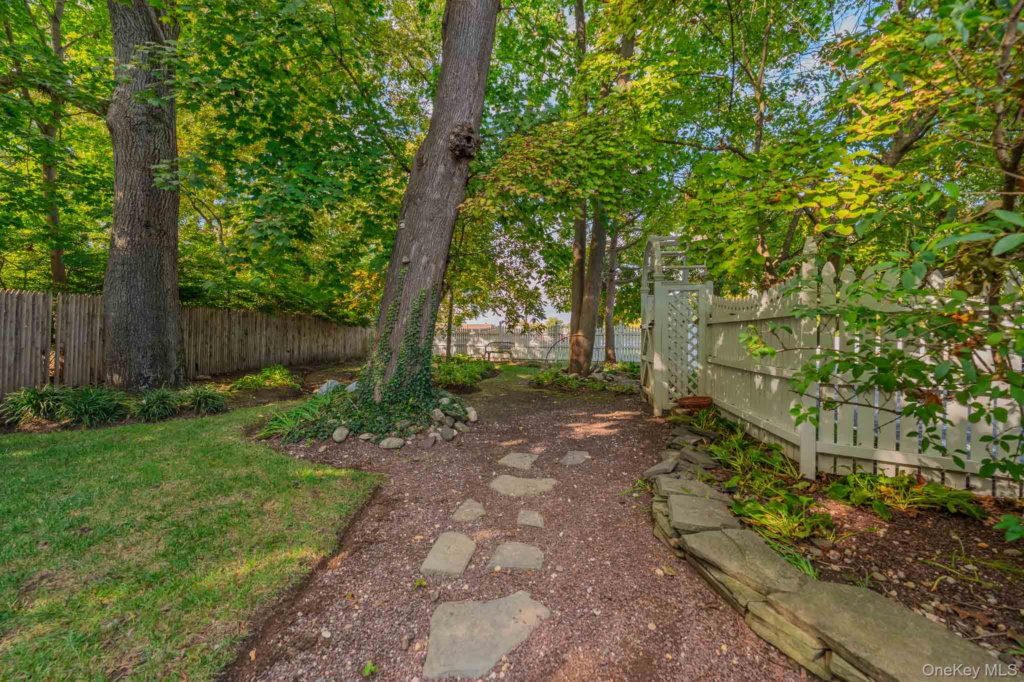 2 Charles Avenue – For Sale photo 19