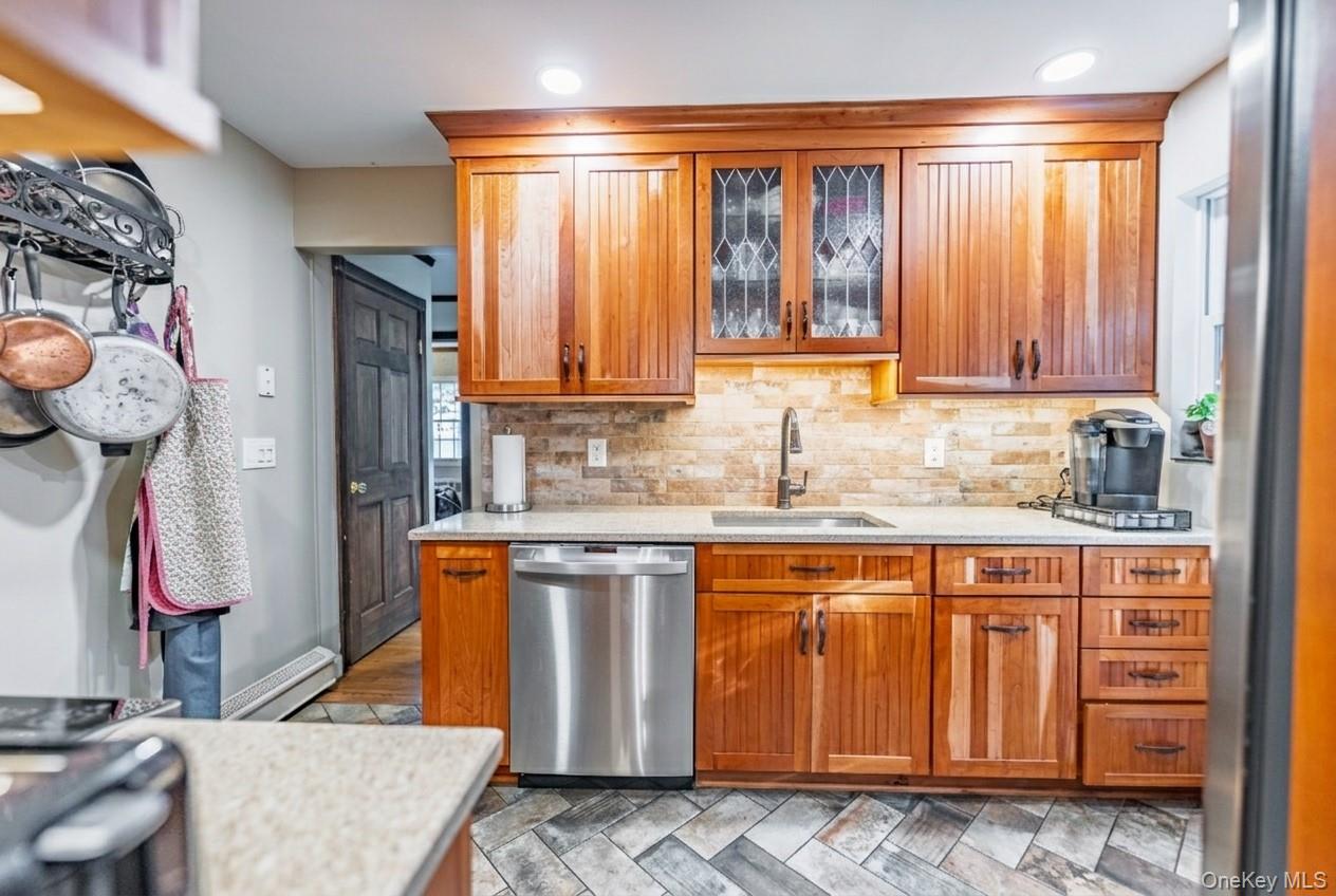2 Charles Avenue – For Sale photo 6