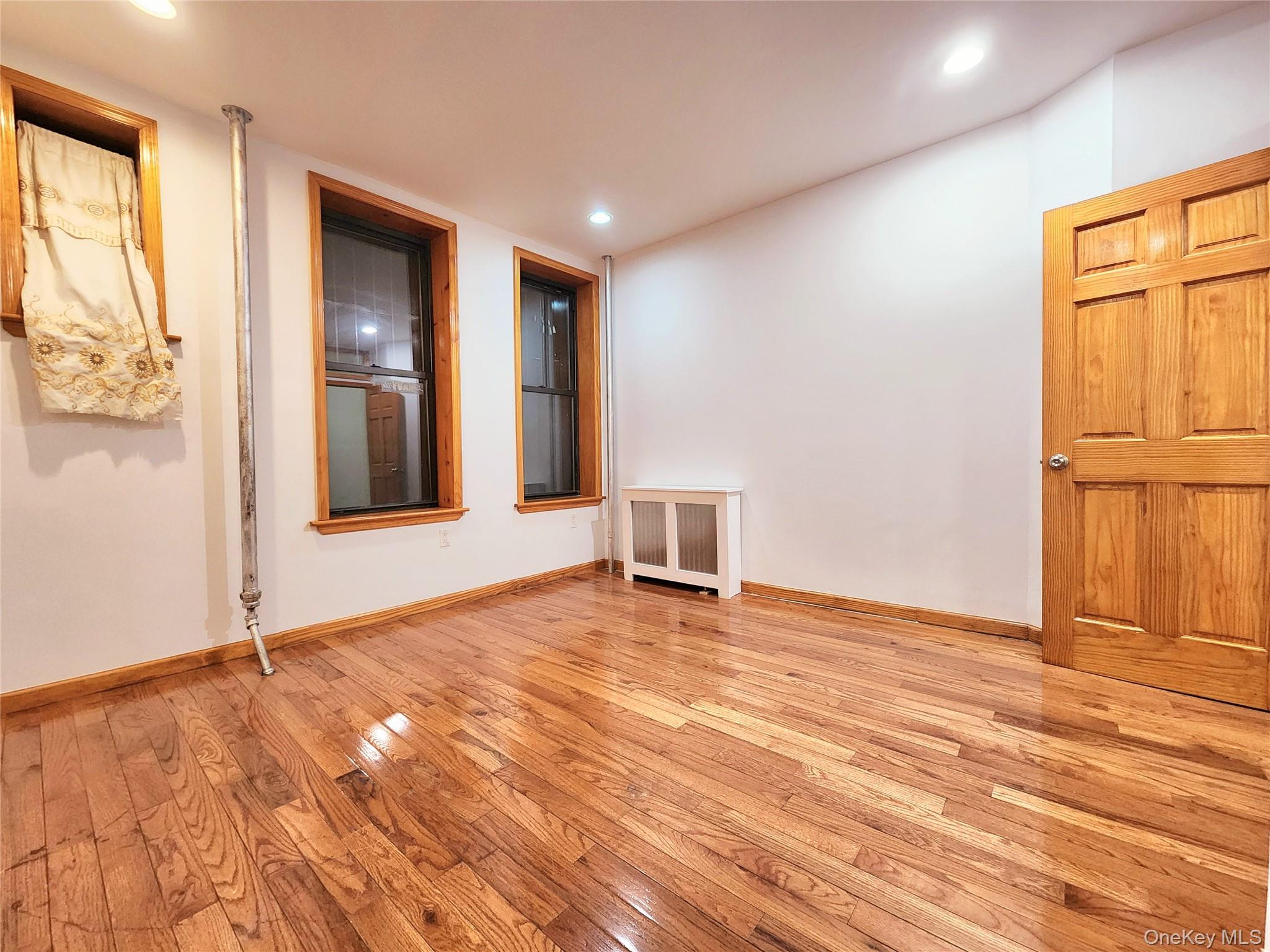654 Seneca Avenue – For Sale photo 16