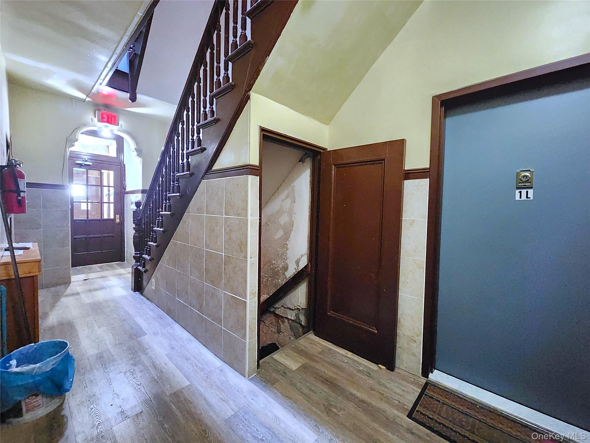 654 Seneca Avenue – For Sale photo 7