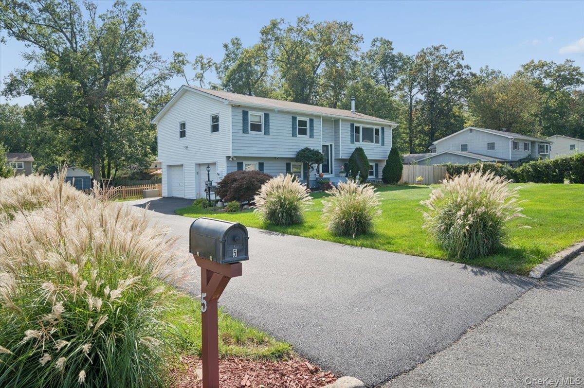 5 Cottonwood Court – For Sale