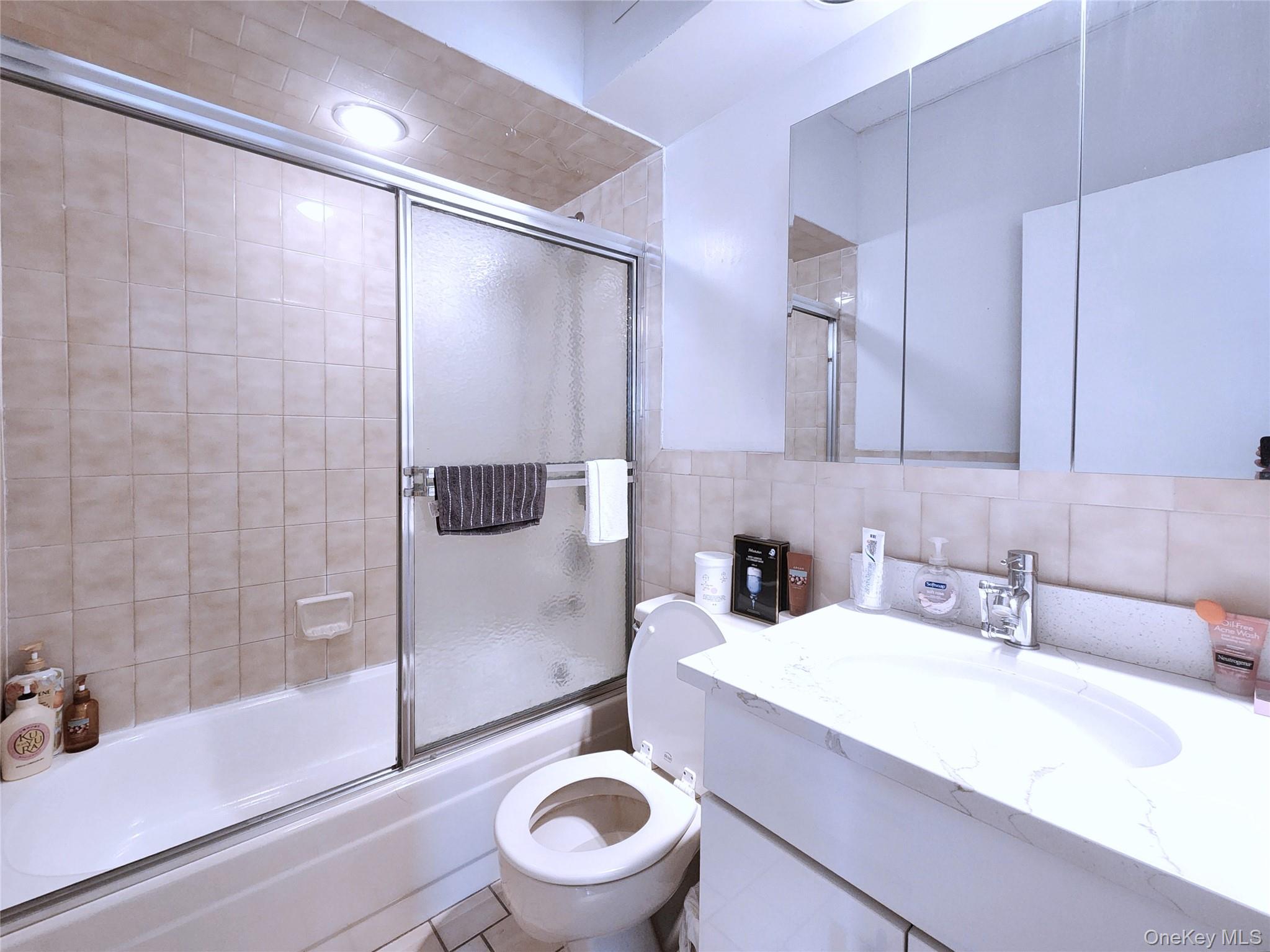149-15 Barclay Avenue, Unit 3A photo 18