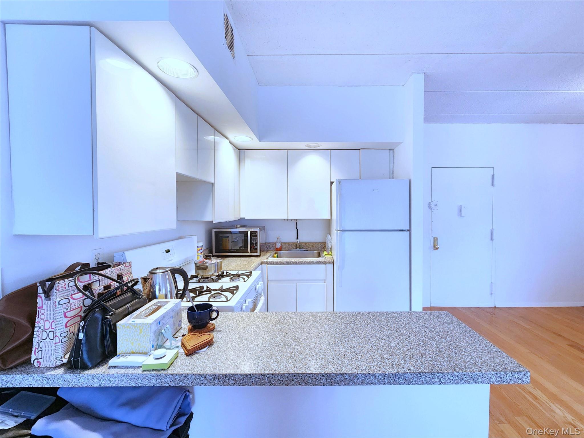 149-15 Barclay Avenue, Unit 3A photo 14