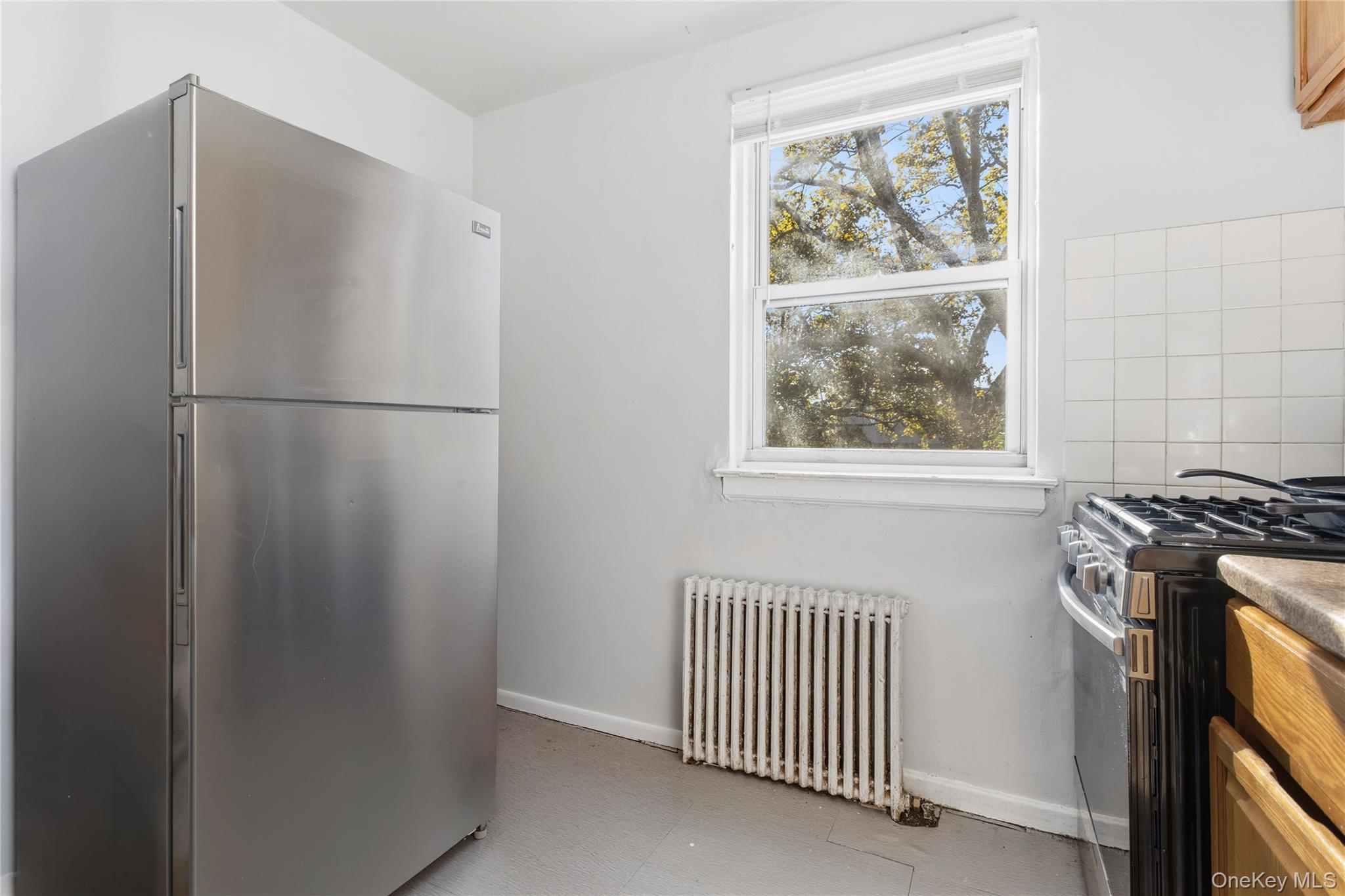 255-43 75th Avenue, Unit 2 photo 4