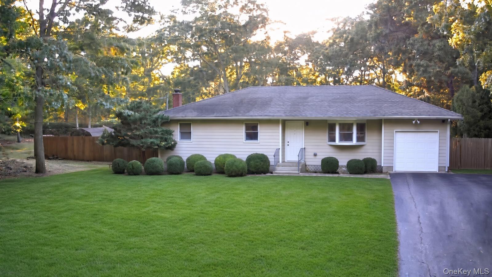 531 Brookhaven Avenue – For Sale