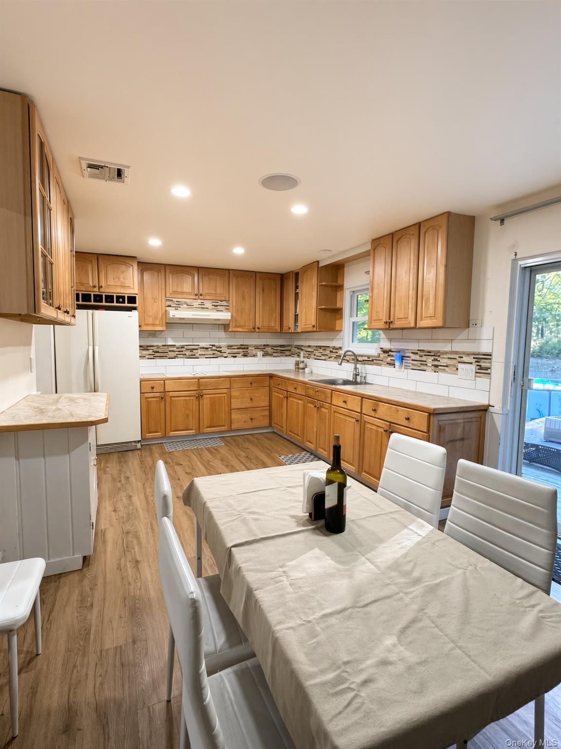 531 Brookhaven Avenue – For Sale photo 3