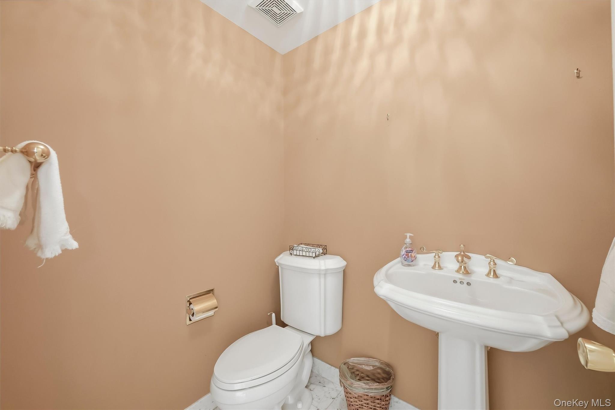 26 Washington Circle – For Sale photo 7