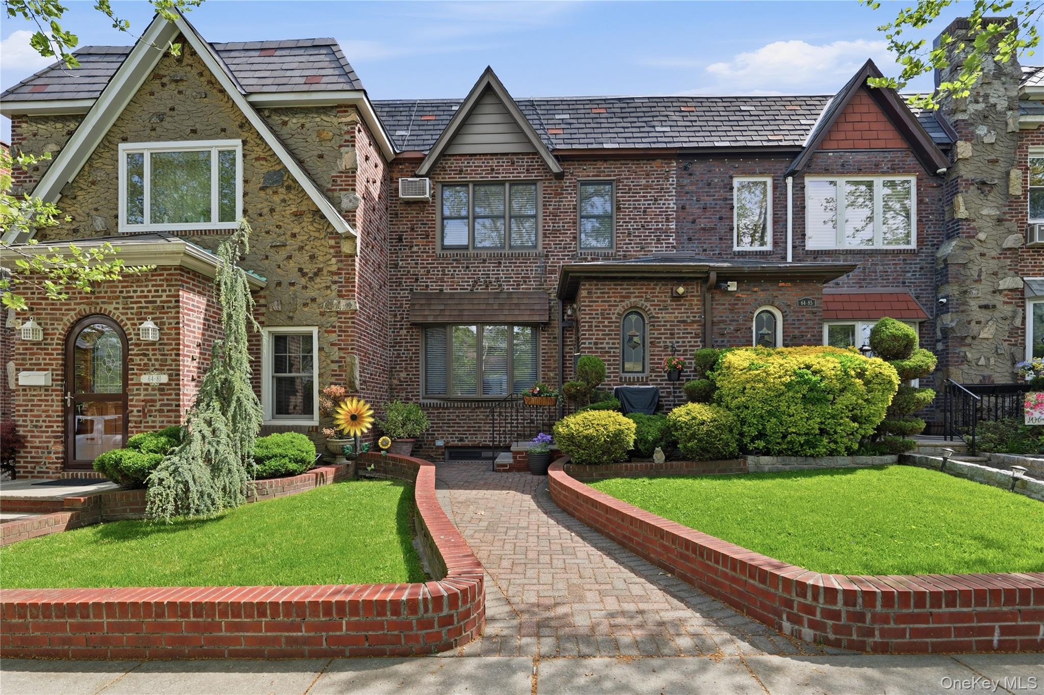 6483 83rd Place – For Sale