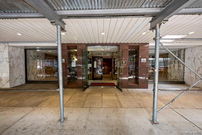 142-05 Roosevelt Avenue, Unit #539 photo 2