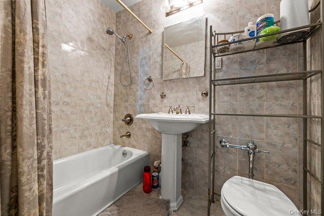 142-05 Roosevelt Avenue, Unit #539 photo 12