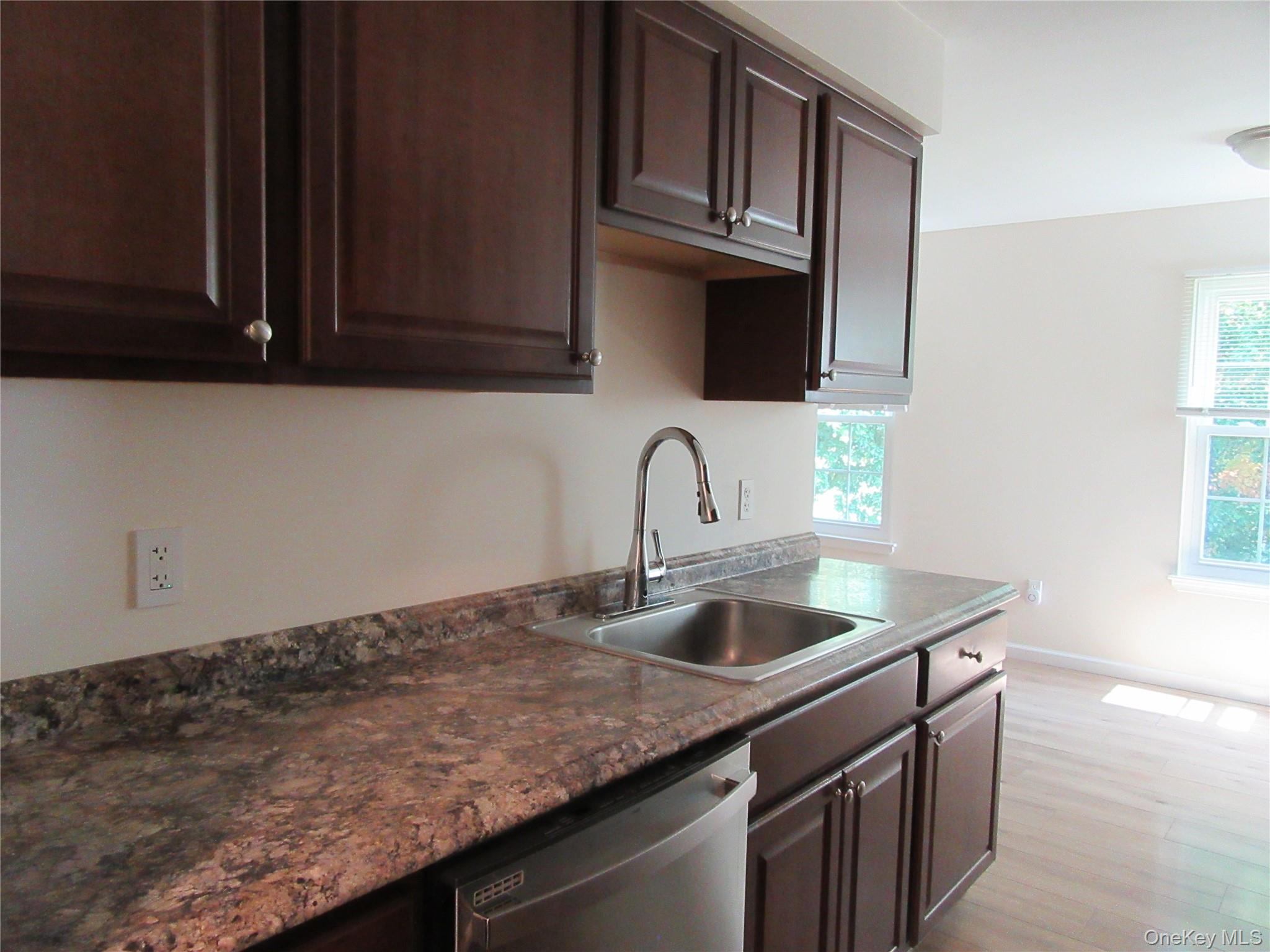 102 Cartwheel Court, Unit 22 photo 7