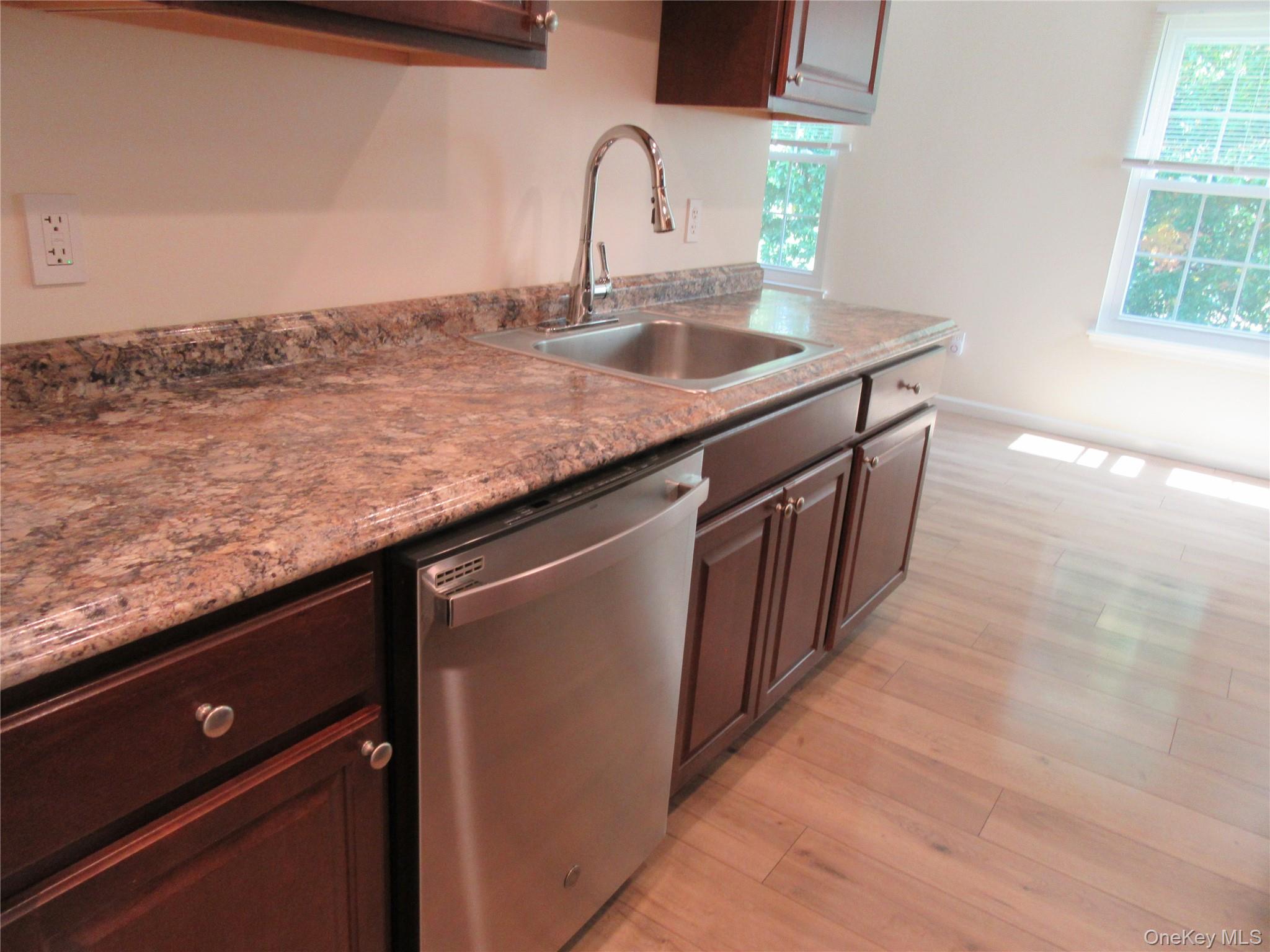 102 Cartwheel Court, Unit 22 photo 6