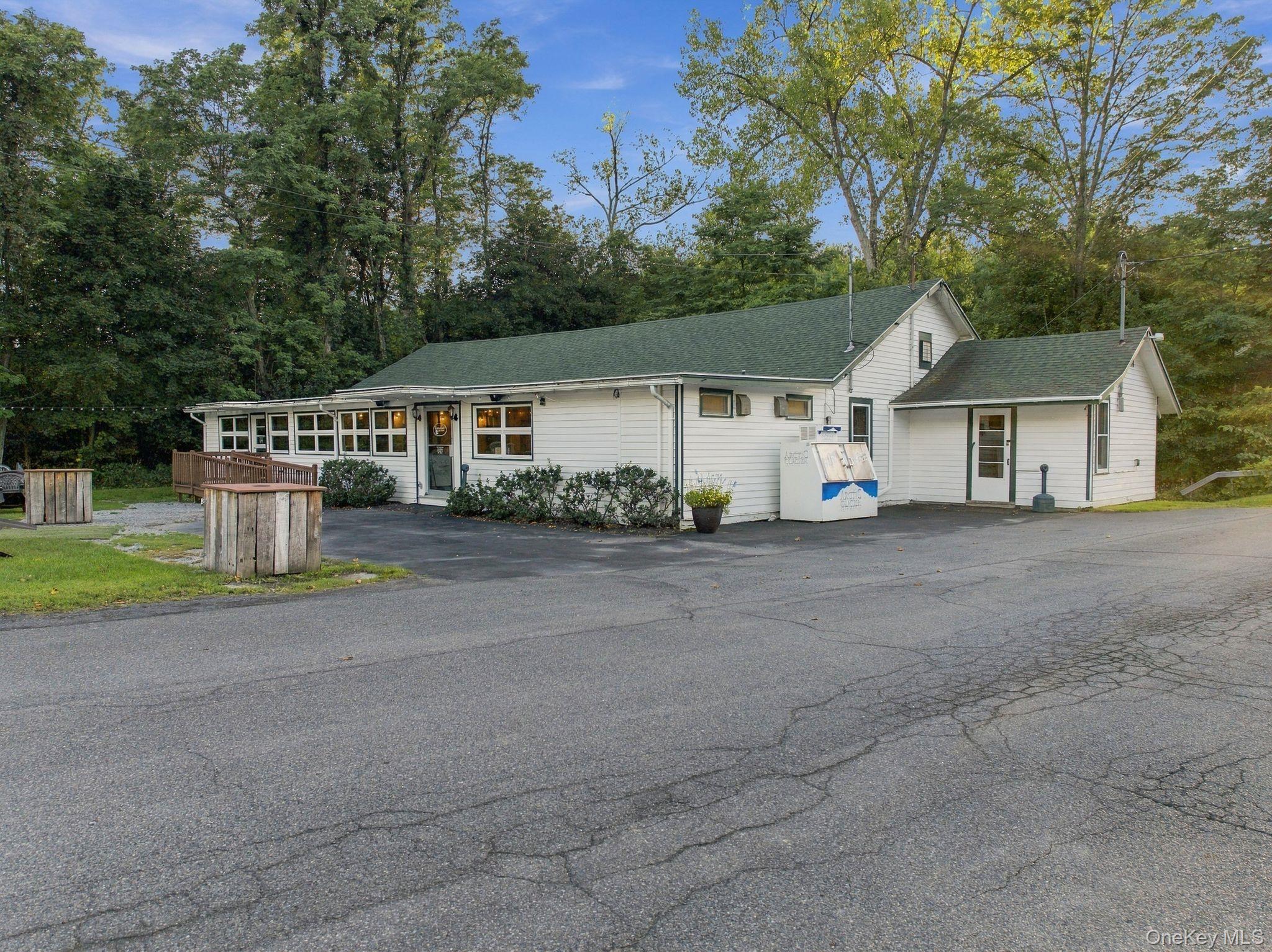 77 Johnny Cake Lane – For Sale photo 4