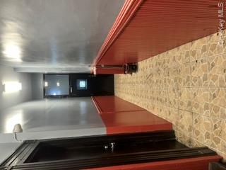 467 Wilson Avenue, Unit 4 photo 2