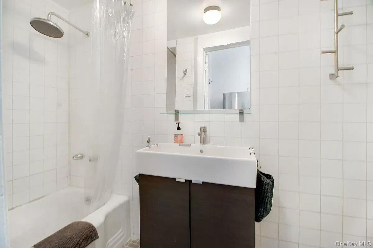 181 Irving Avenue – For Sale photo 4