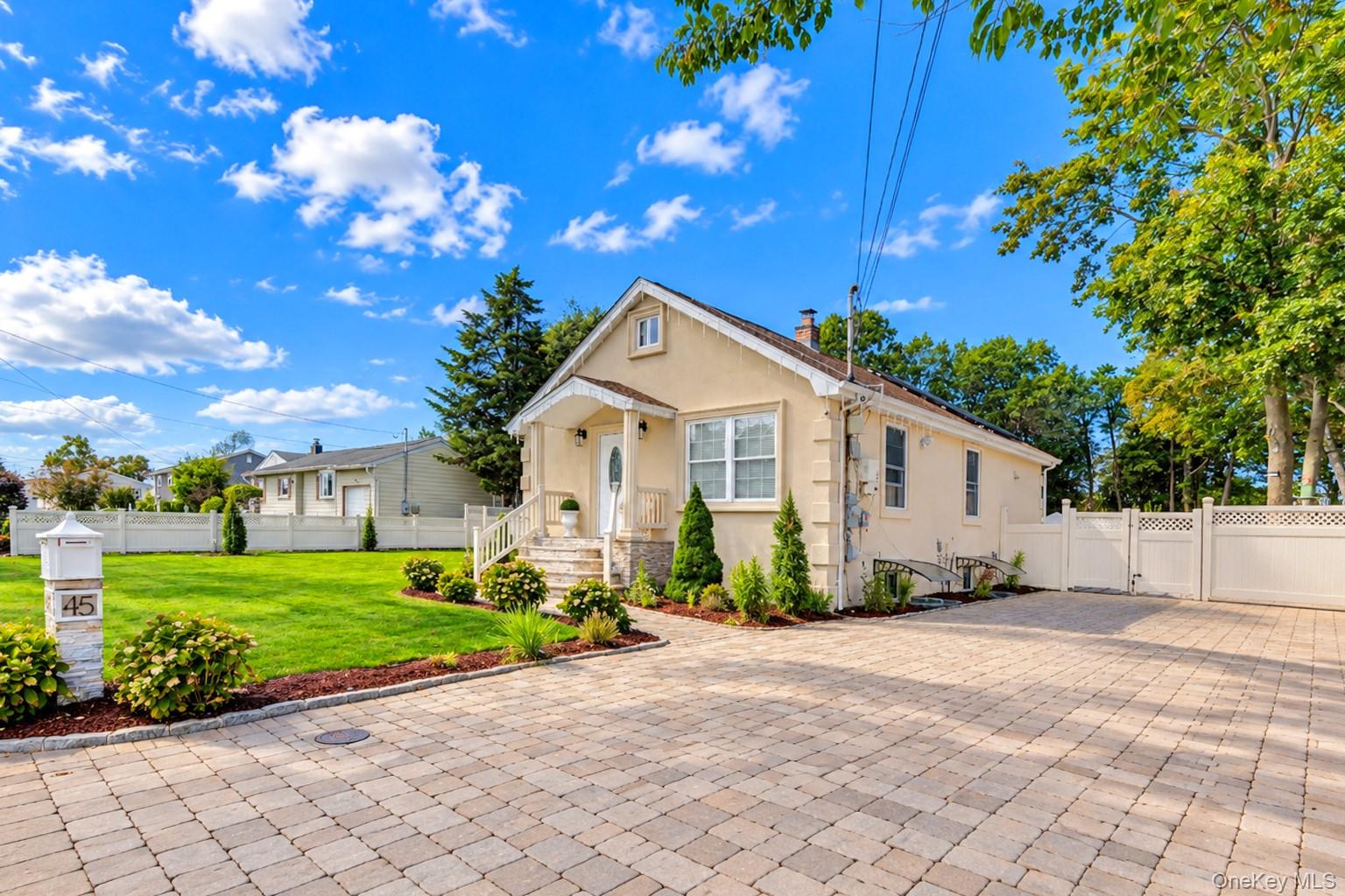45 Matthews Avenue – For Sale photo 2