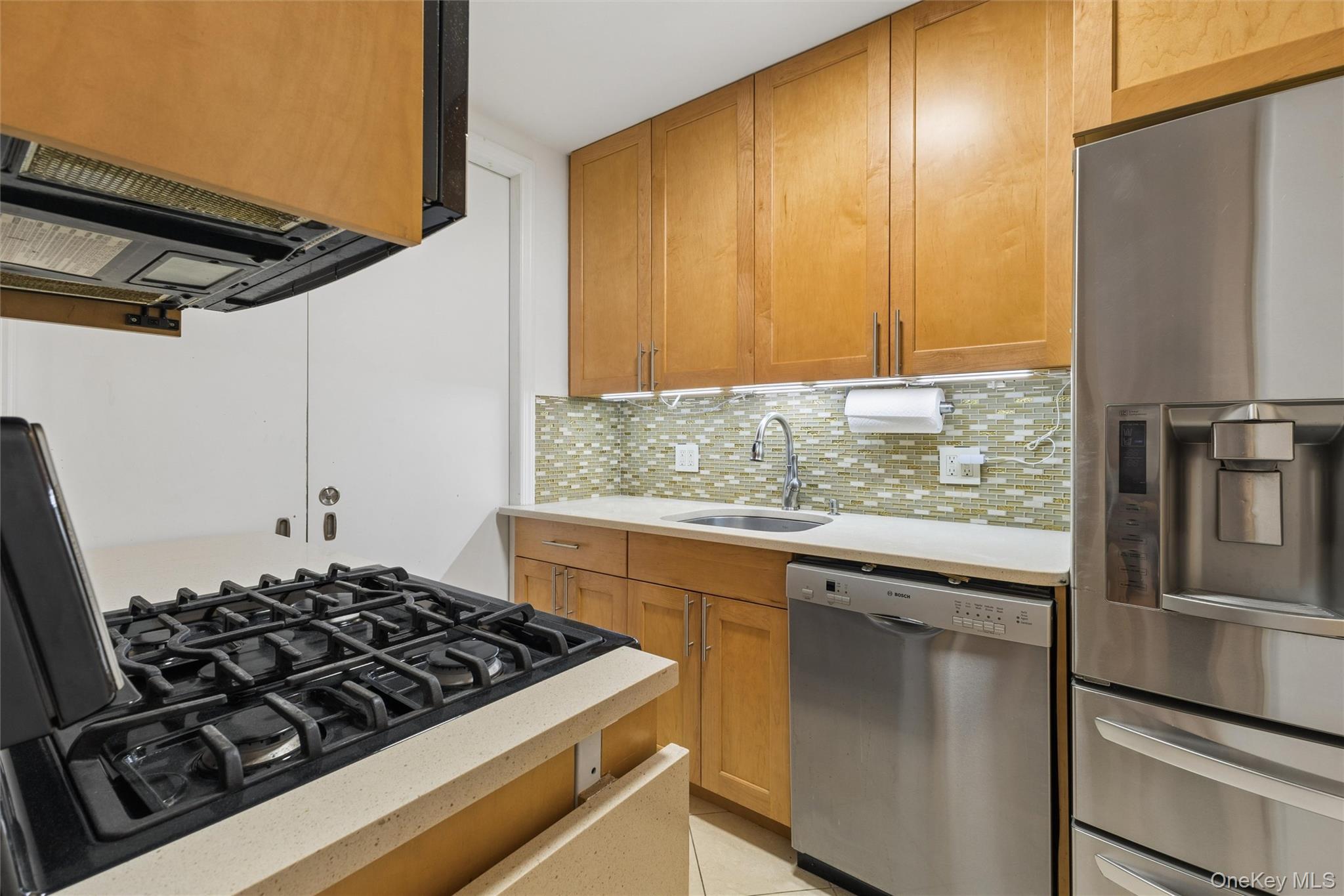 70-25 Yellowstone Boulevard, Unit 3X photo 8