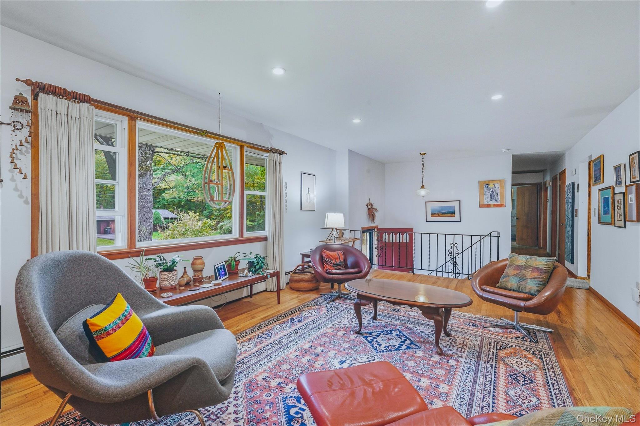 5 Stonehedge Avenue – For Sale photo 2