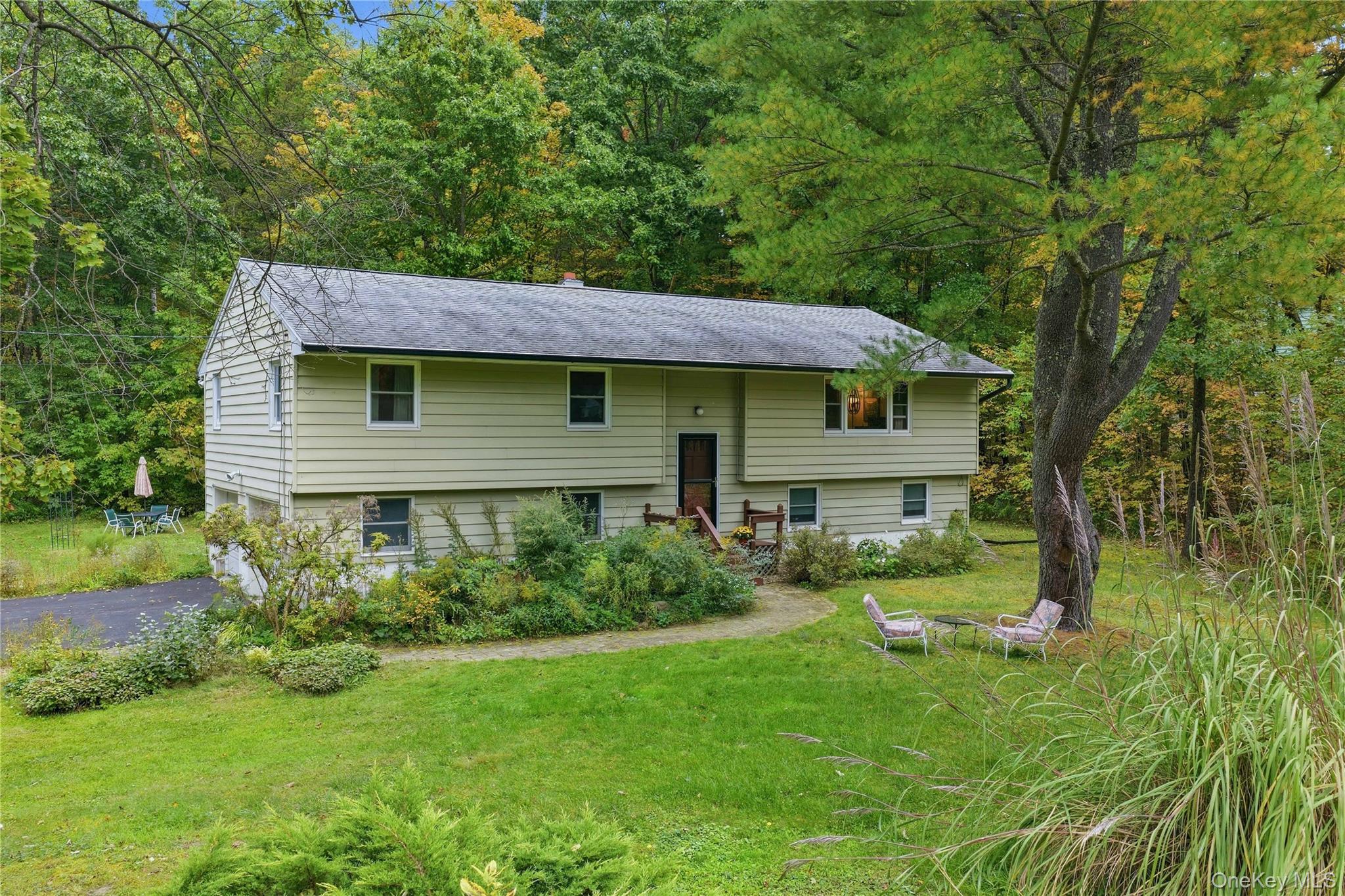 5 Stonehedge Avenue – For Sale