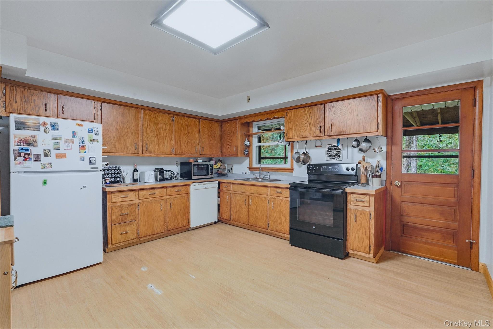 5 Stonehedge Avenue – For Sale photo 7