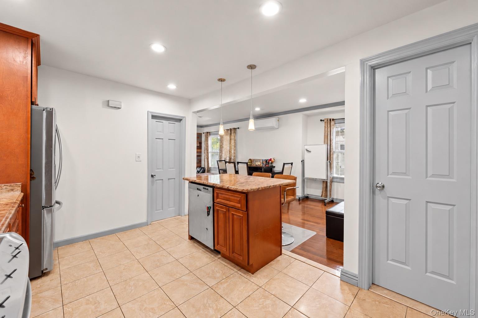 111-35 166 Street – For Sale photo 10