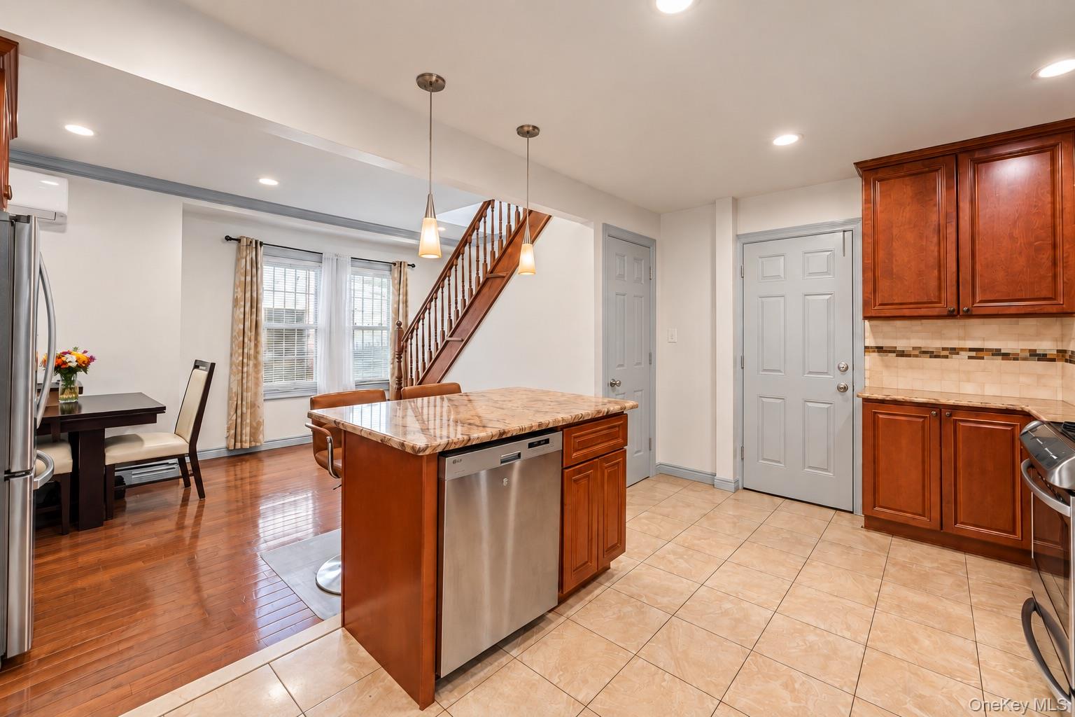 111-35 166 Street – For Sale photo 11