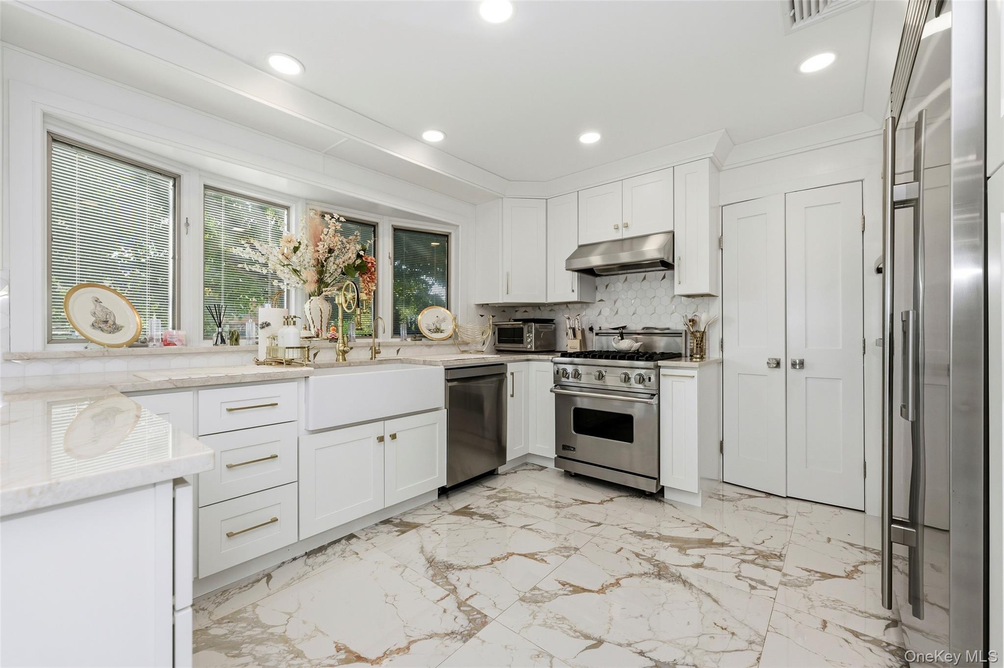 167 Lagoon Drive E – For Sale photo 16