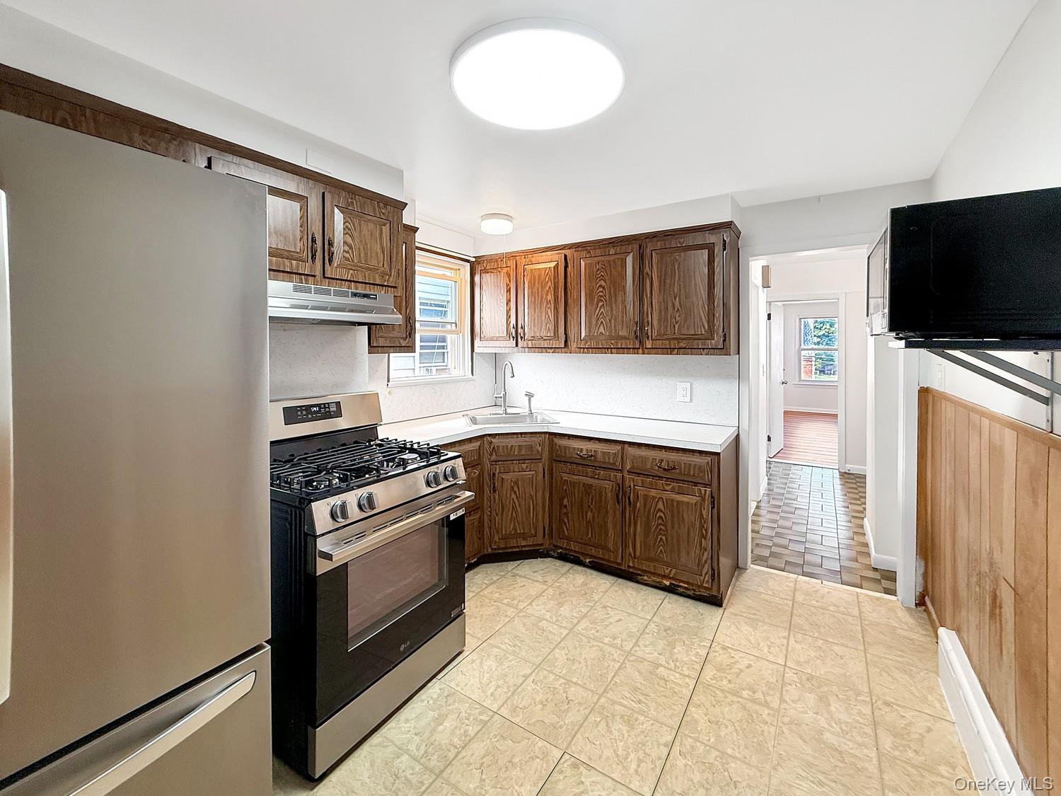 104 Waring Place, Unit #2 photo 3