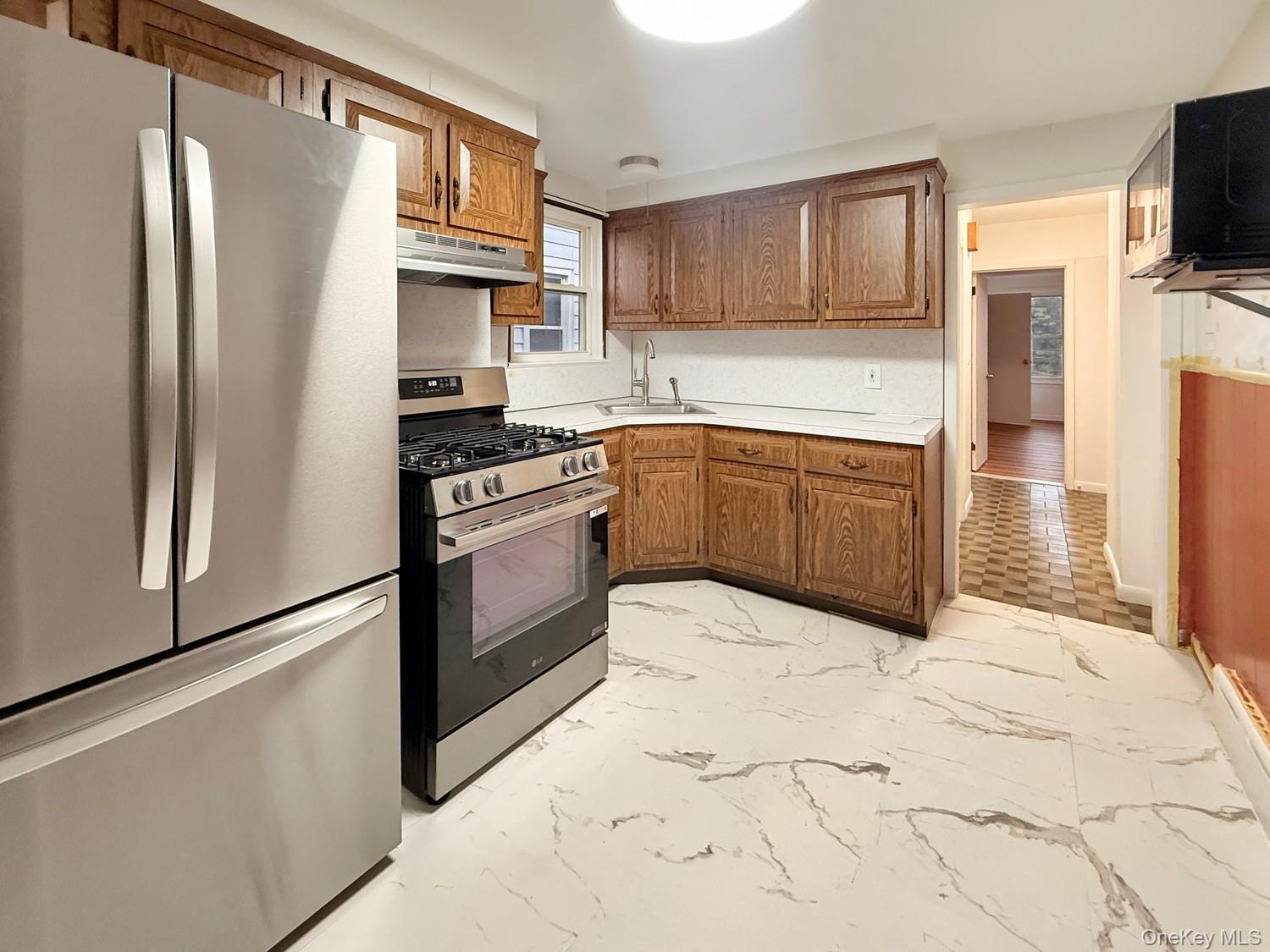 104 Waring Place, Unit #2 photo 4