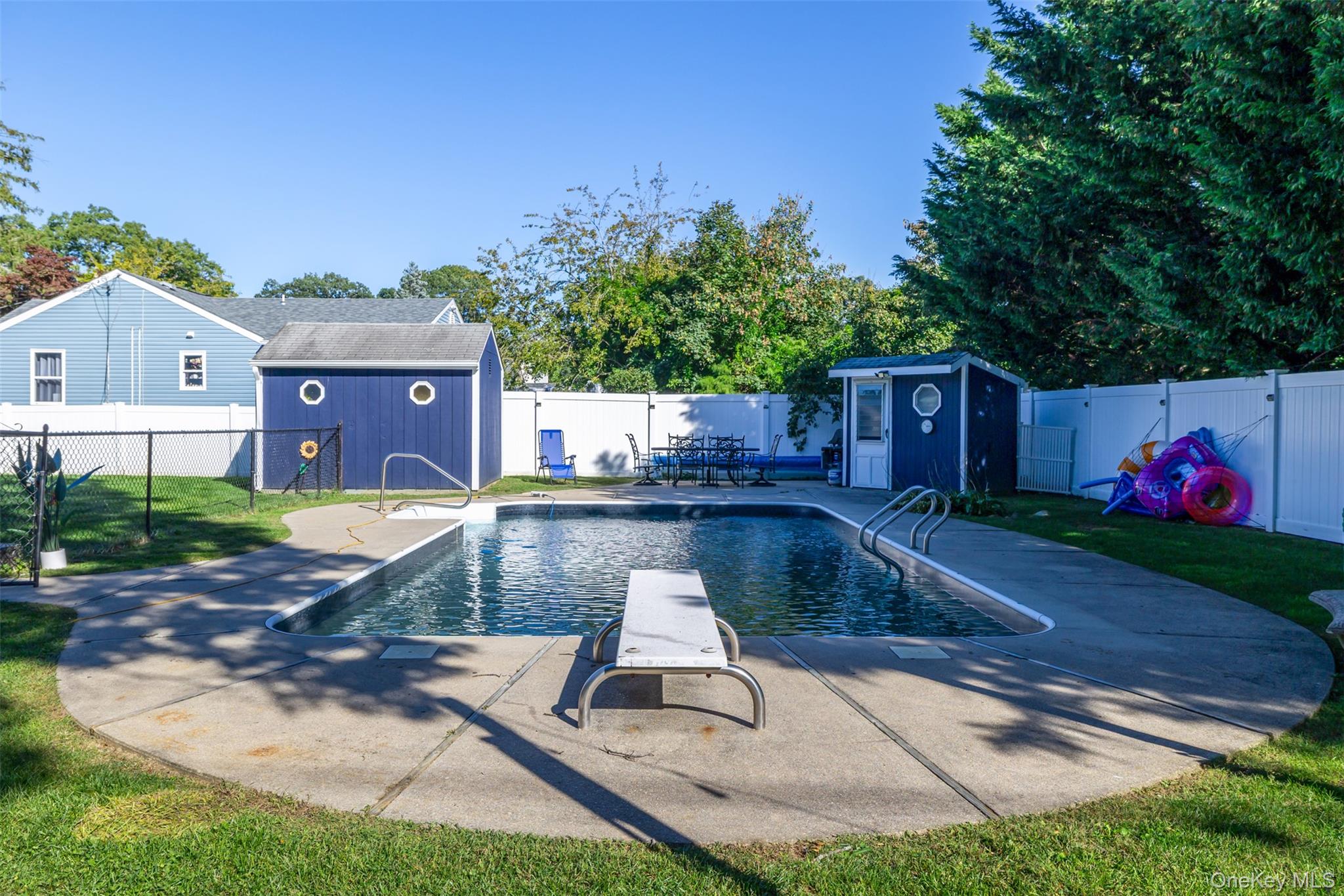 125 Carroll Avenue – For Sale photo 31