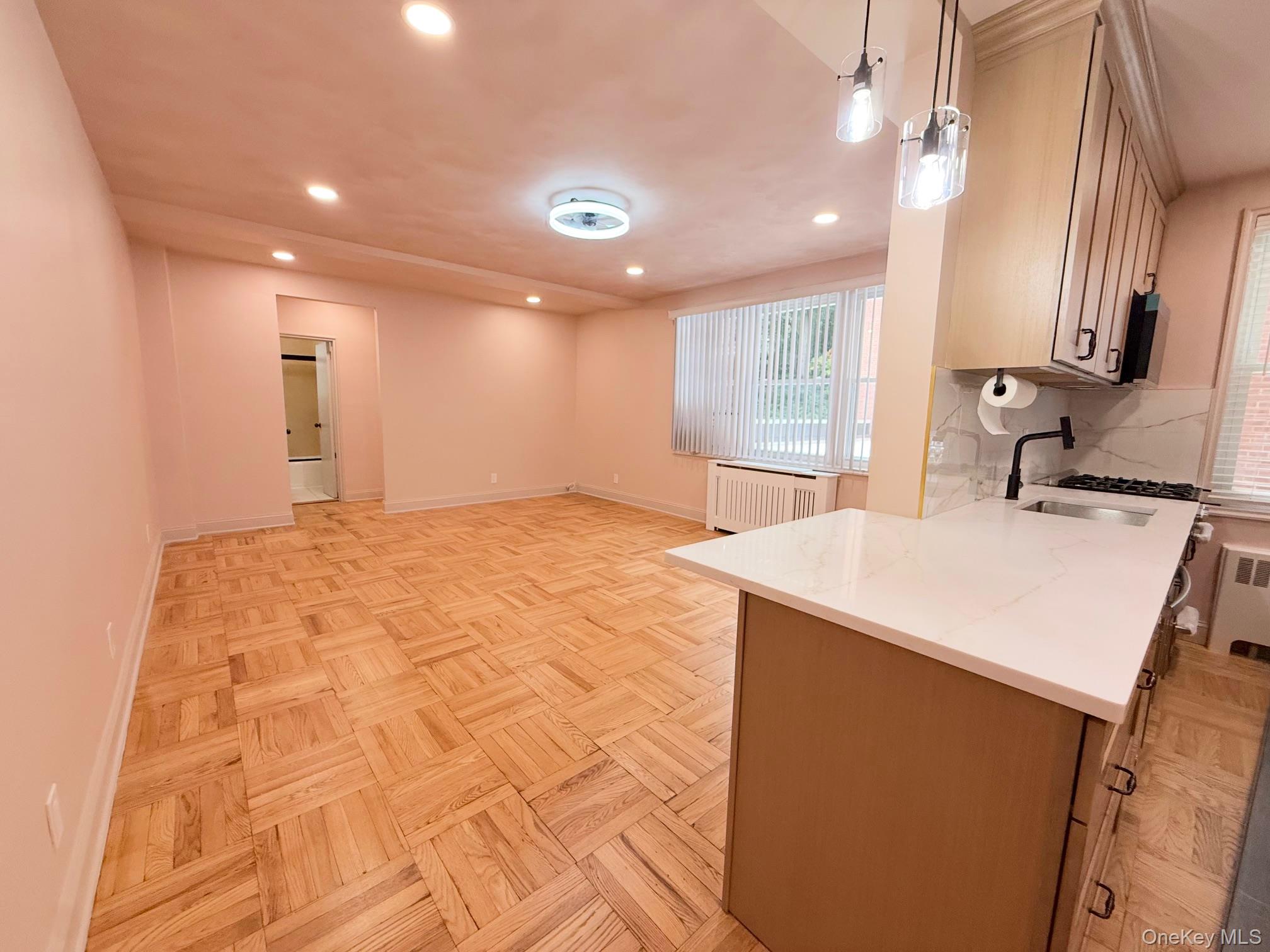 1133 Midland Avenue, Unit 1B