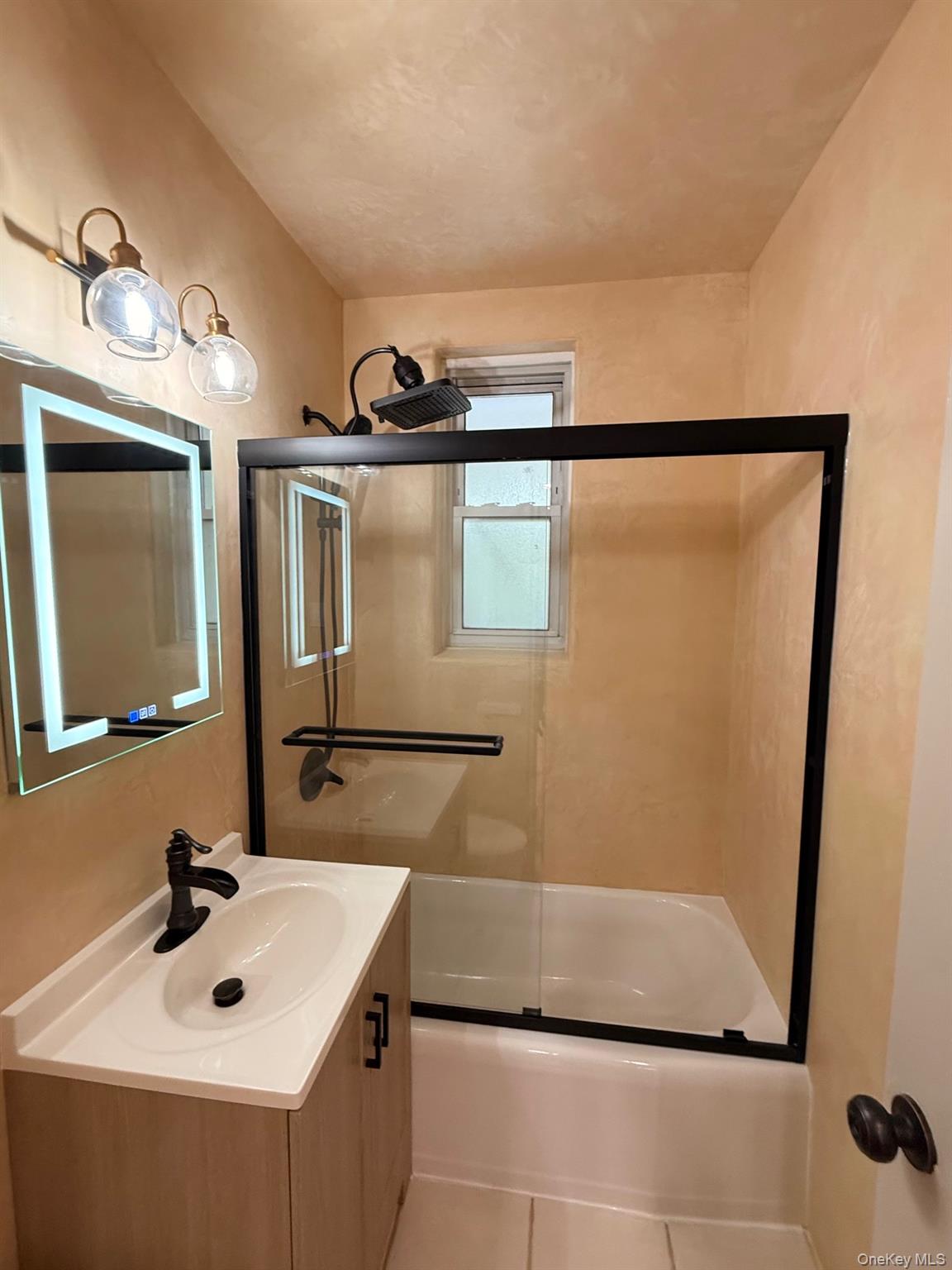 1133 Midland Avenue, Unit 1B photo 7