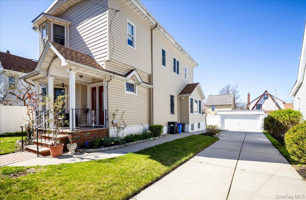 14811 10th Avenue – For Sale photo 4